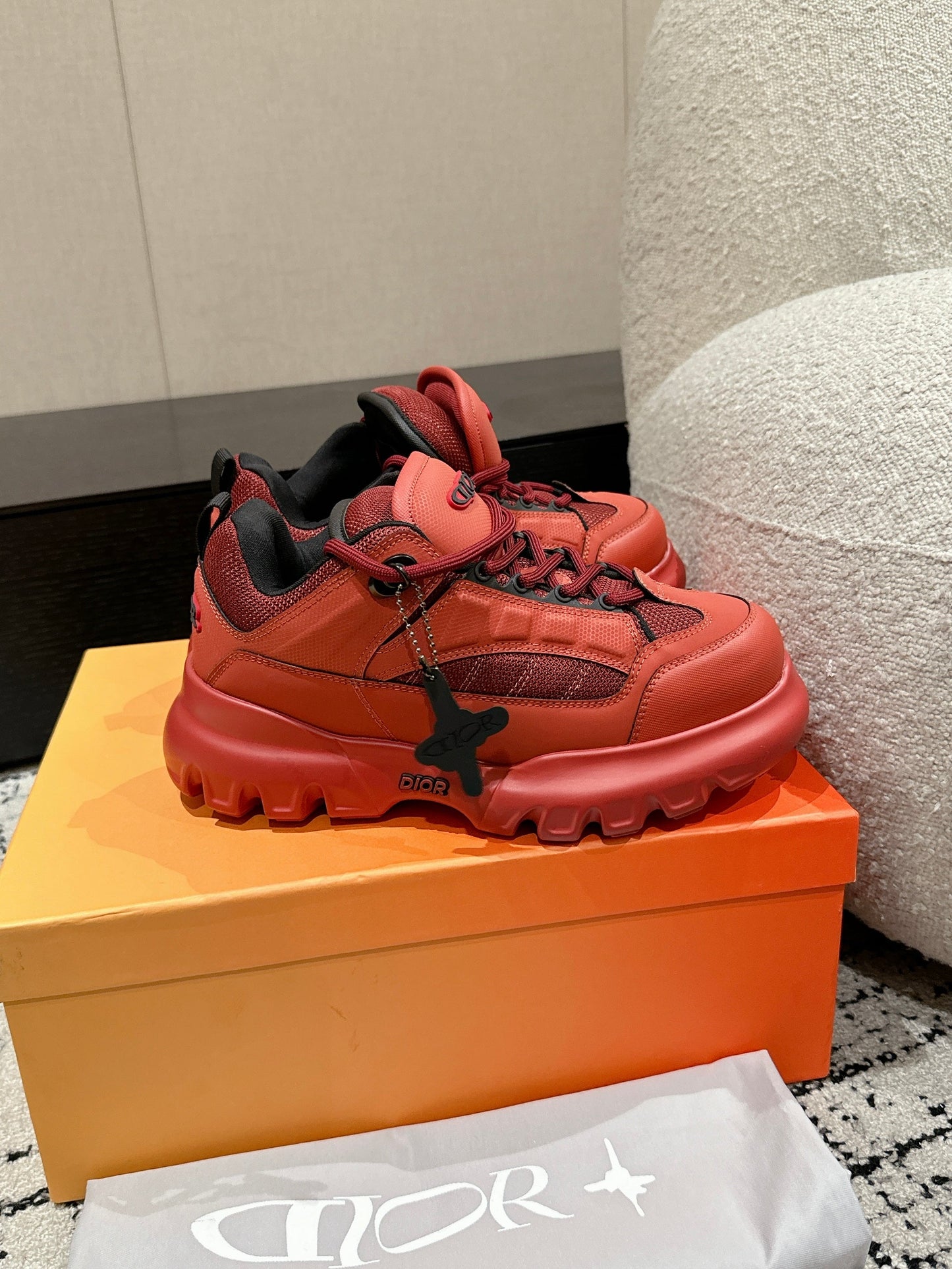 SNEAKER IN RUBY RED CALFSKIN AND BREATHABLE MESH 175307 - 35