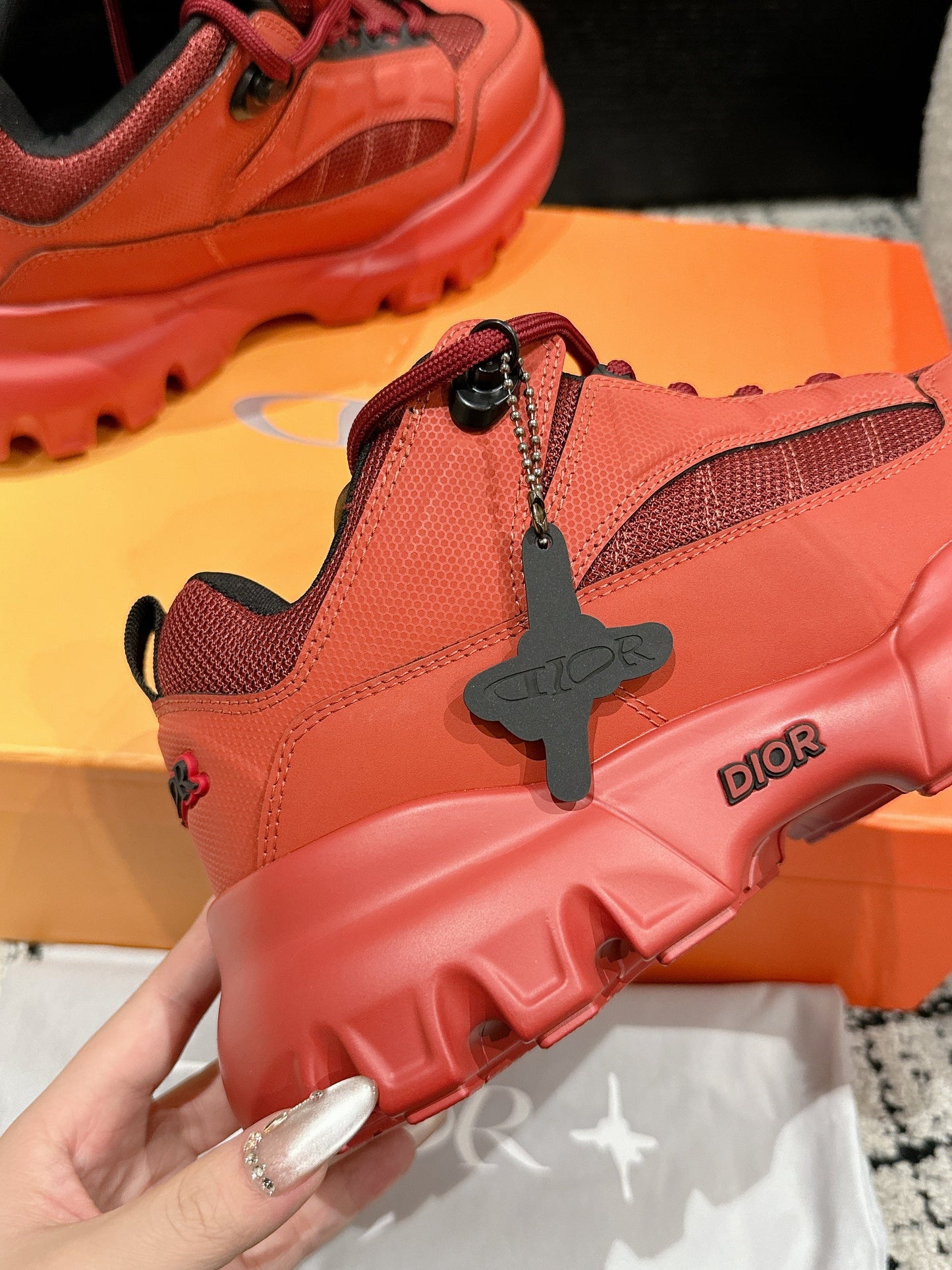 SNEAKER IN RUBY RED CALFSKIN AND BREATHABLE MESH 175307 - 35