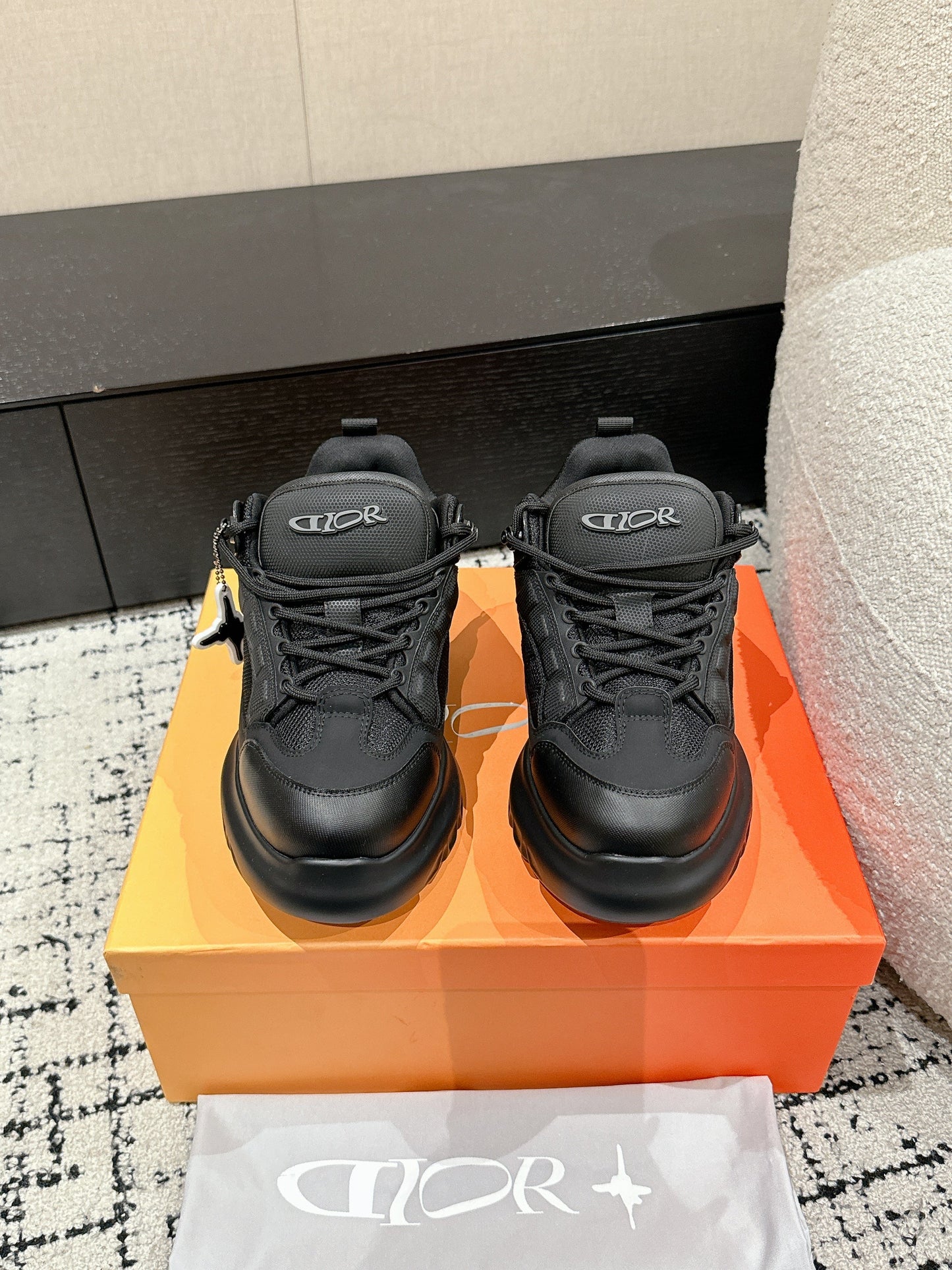 SNEAKER IN BLACK CALFSKIN AND BREATHABLE MESH 175308 - 35