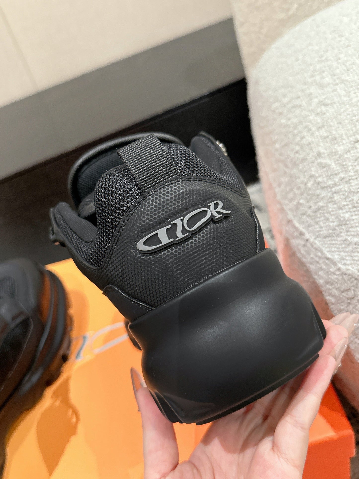 SNEAKER IN BLACK CALFSKIN AND BREATHABLE MESH 175308 - 35