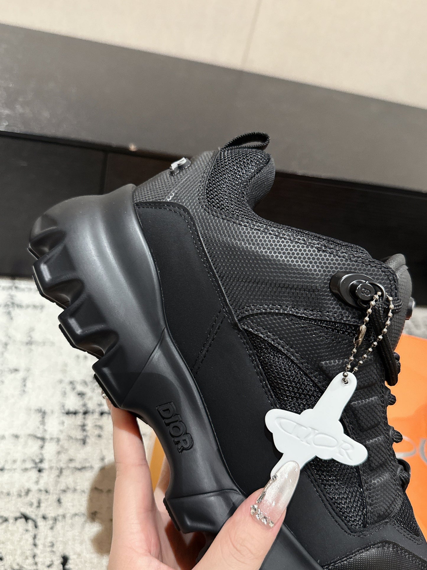 SNEAKER IN BLACK CALFSKIN AND BREATHABLE MESH 175308 - 35