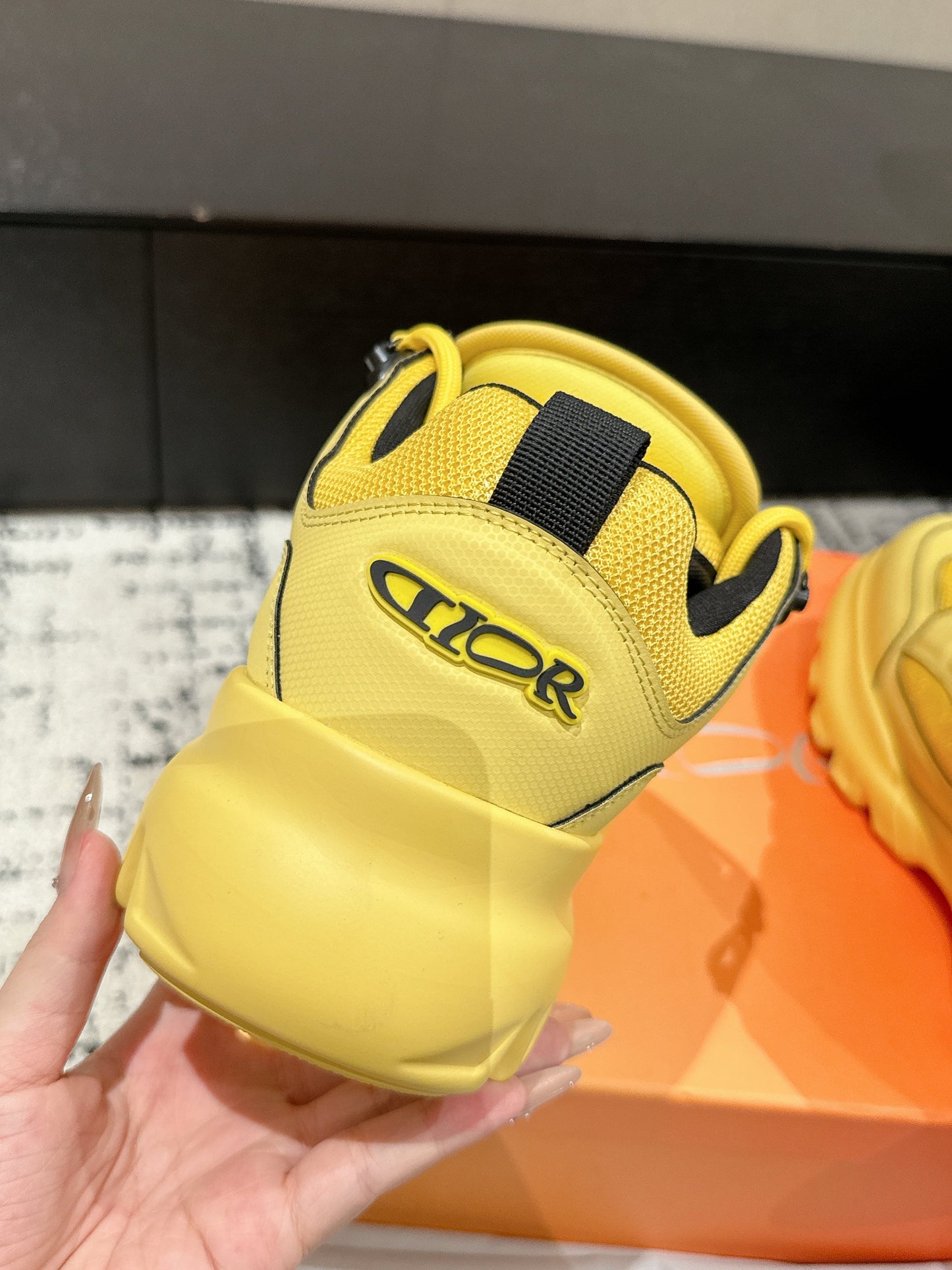 SNEAKER IN LEMON YELLOW CALFSKIN AND BREATHABLE MESH 175309 - 35