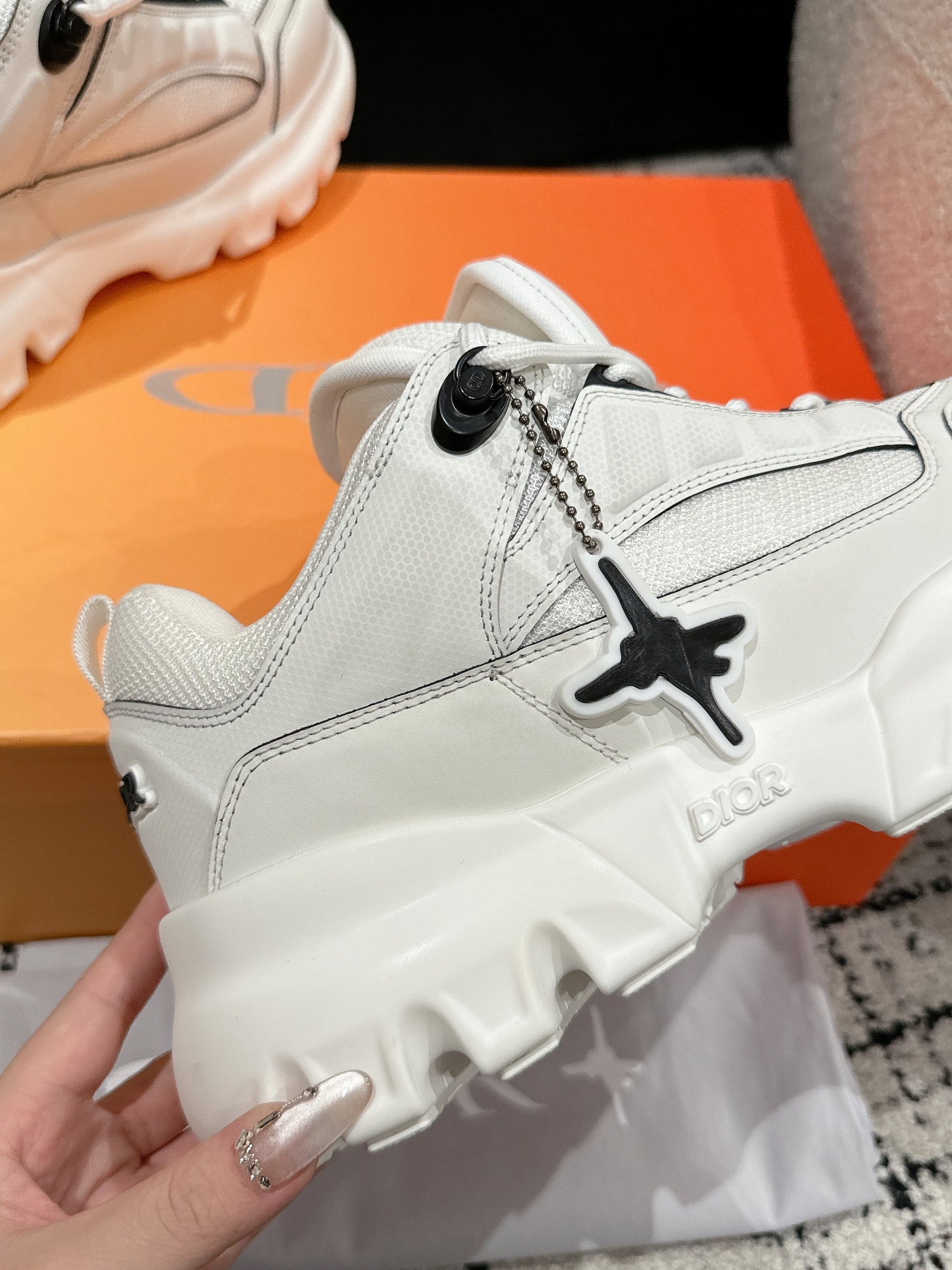 SNEAKER IN WHITE CALFSKIN AND BREATHABLE MESH 175310 - 35