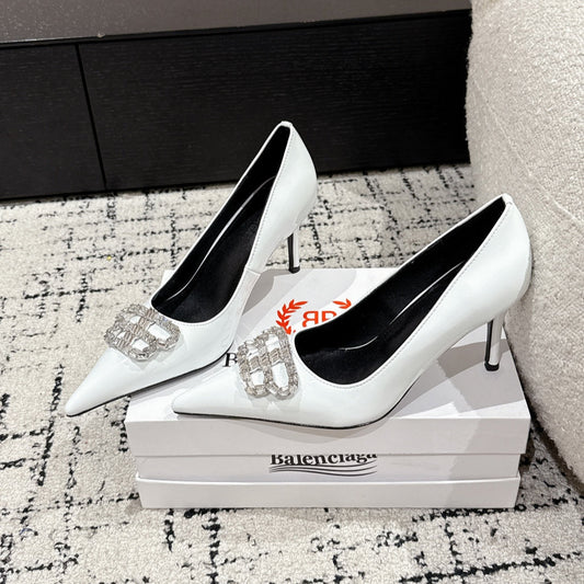 POINTED HIGH PUMPS IN WHITE PATENT CALFSKIN WITH CRYSTAL BUCKLE - 34