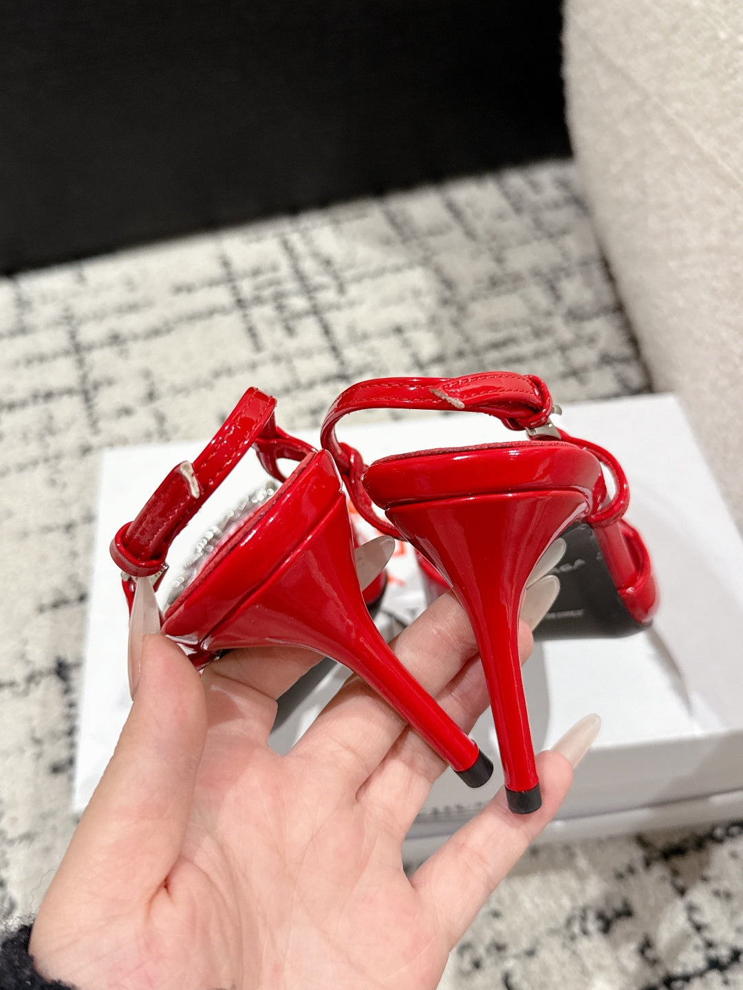 POINTED HIGH SLINGBACK IN RED PATENT CALFSKIN WITH CRYSTAL BUCKLE - 34