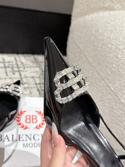 POINTED HIGH SLINGBACK IN BLACK PATENT CALFSKIN WITH CRYSTAL BUCKLE - 34