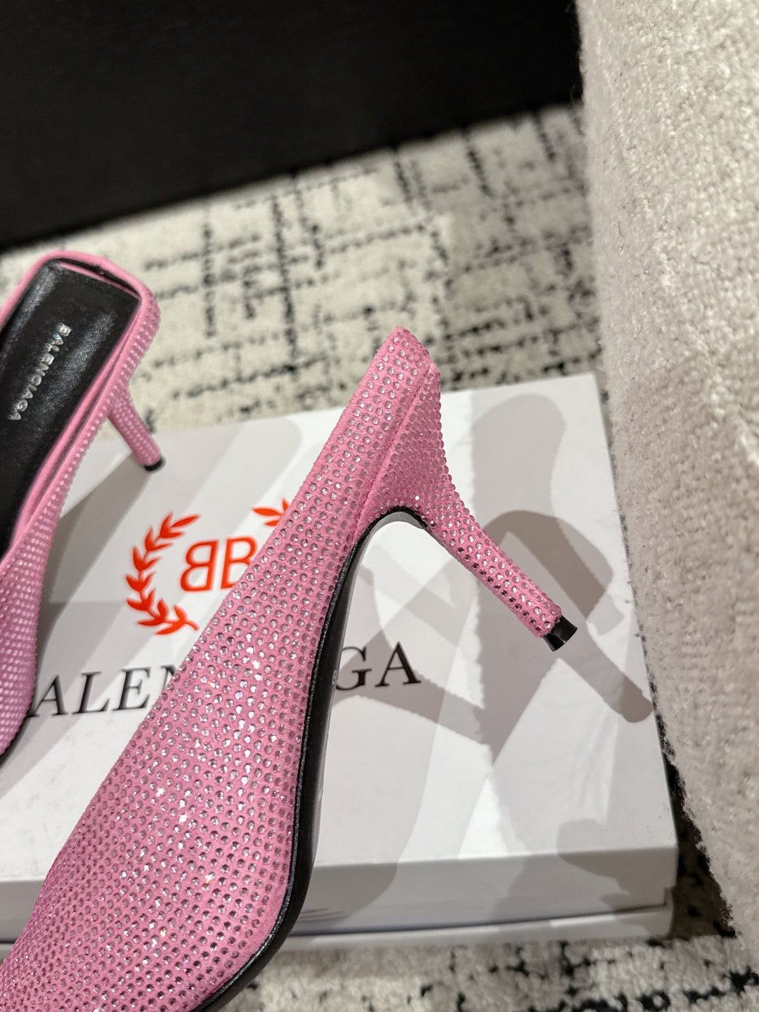 KNIFE 65MM HIGH MULE IN SHOCKING PINK SUEDE ATTACHED FULL CRYSTALS - 35