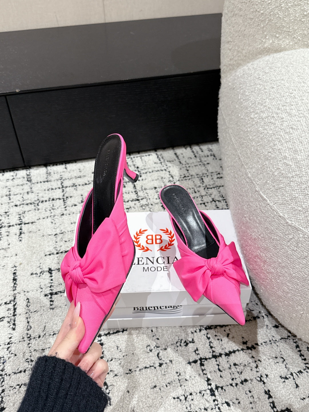 KNIFE LAVALIÈRE 45MM MULE IN BRIGHT PINK NYLON JERSEY - 34