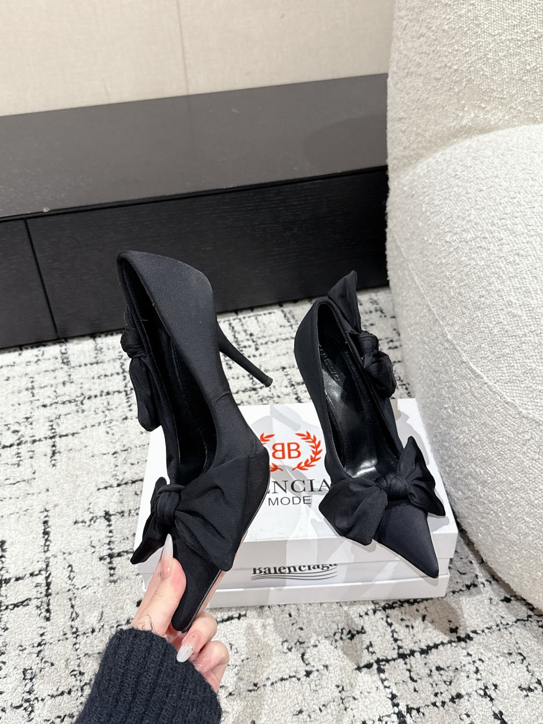 KNIFE KNOT 95MM PUMP IN BLACK STRETCH CUPRO AND NYLON JERSEY - 34