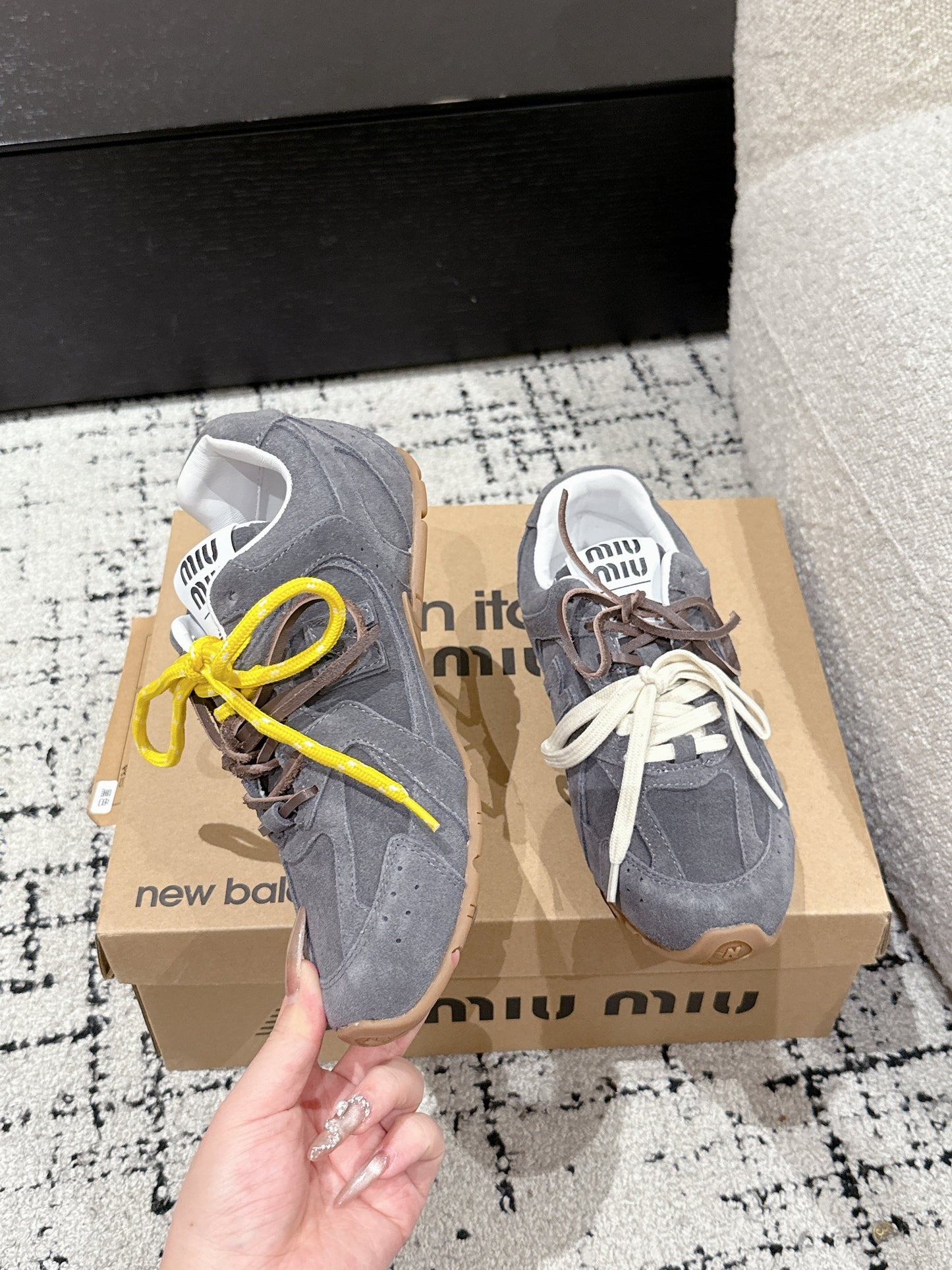 MM x NB SNEAKER IN GREY SUEDE - 35