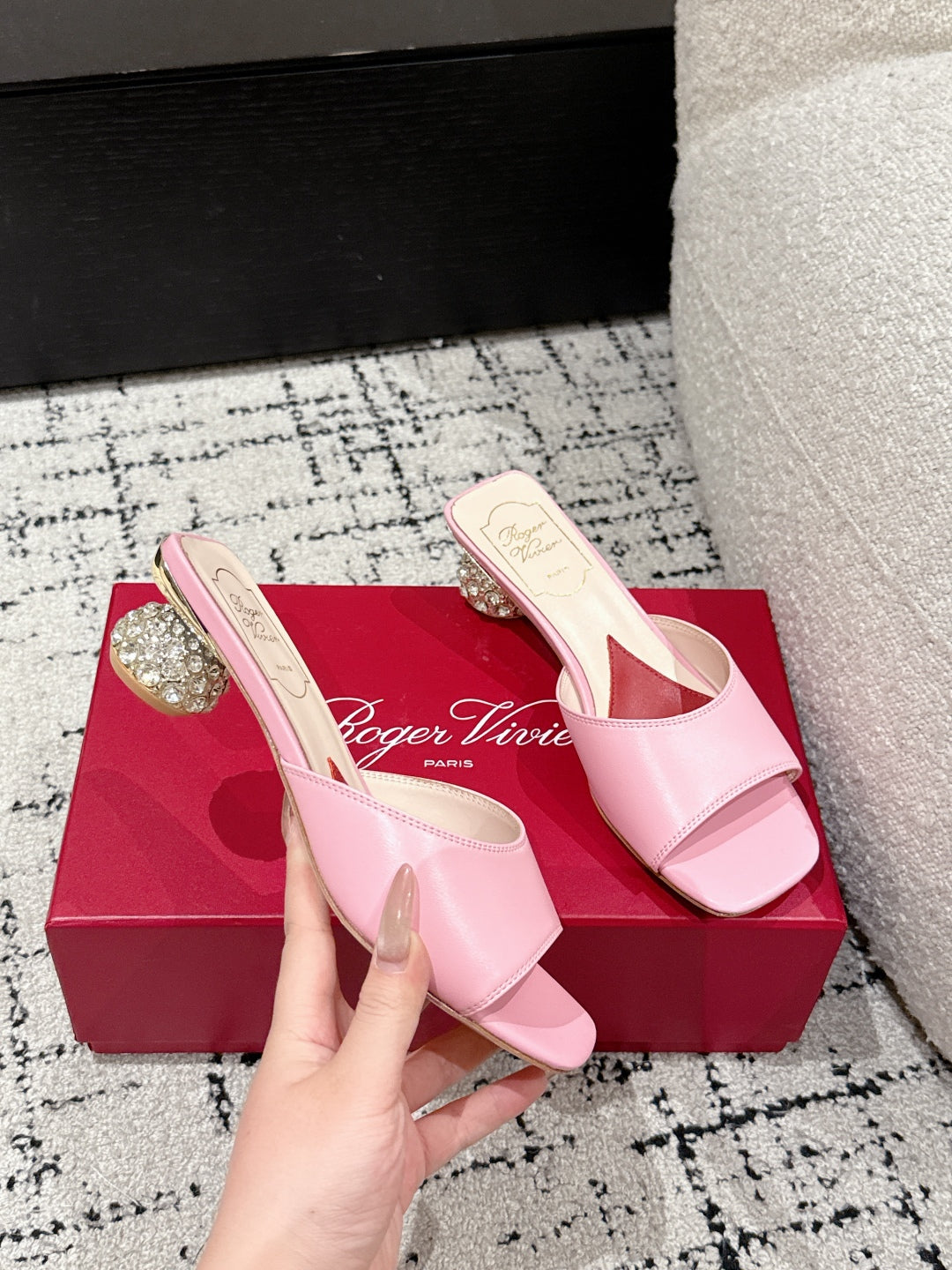 ROGER VIVIER 25S CRYSTAL HEEL MULE IN LIGHT PINK CALFSKIN - 34