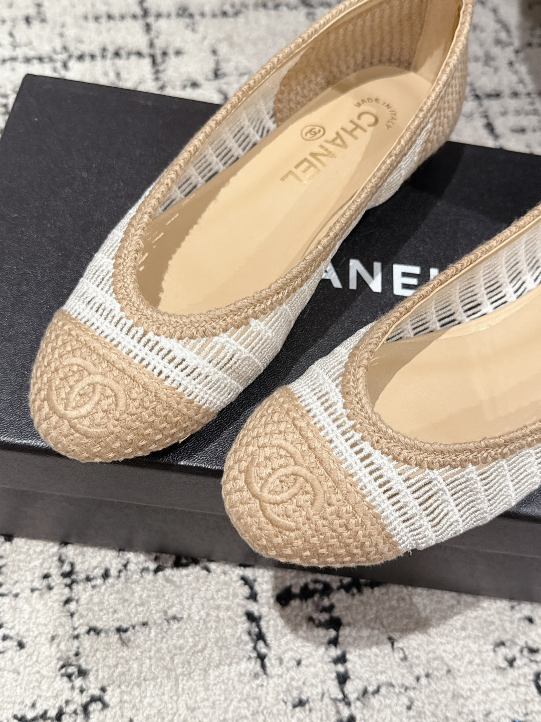 BALLET FLAT 25S IN OFF WHITE AND BEIGE RAFFIA - 35
