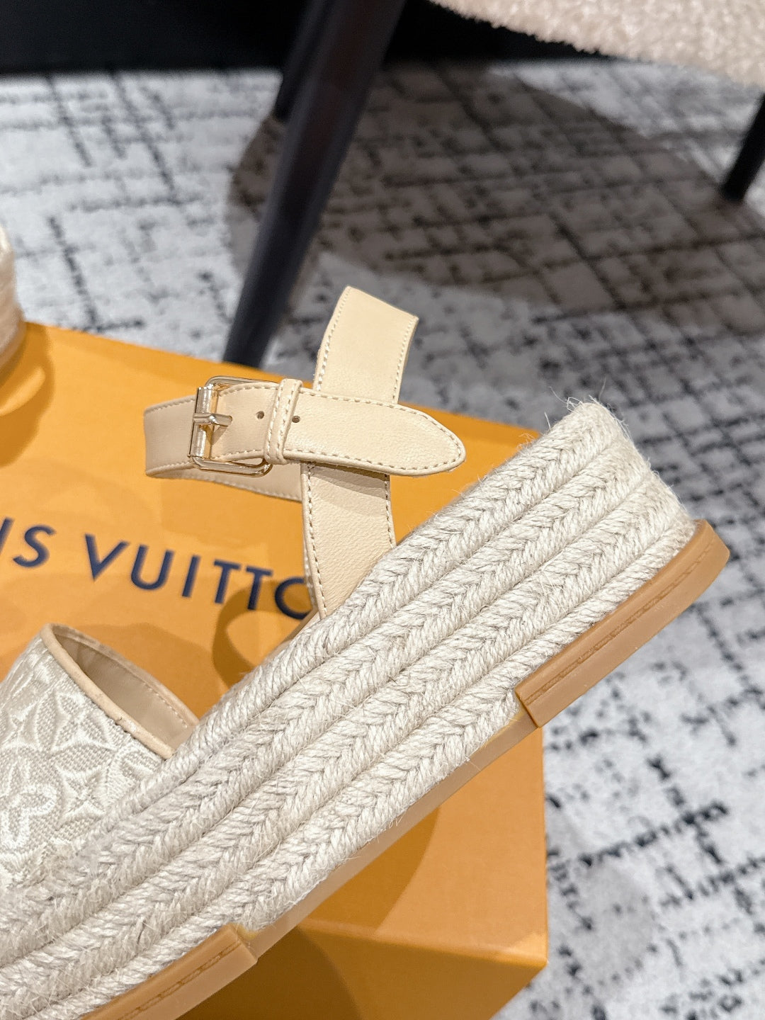 LV PLATFORM ESPADRILLE SANDALS 25S IN BEIGE FABRIC - 35