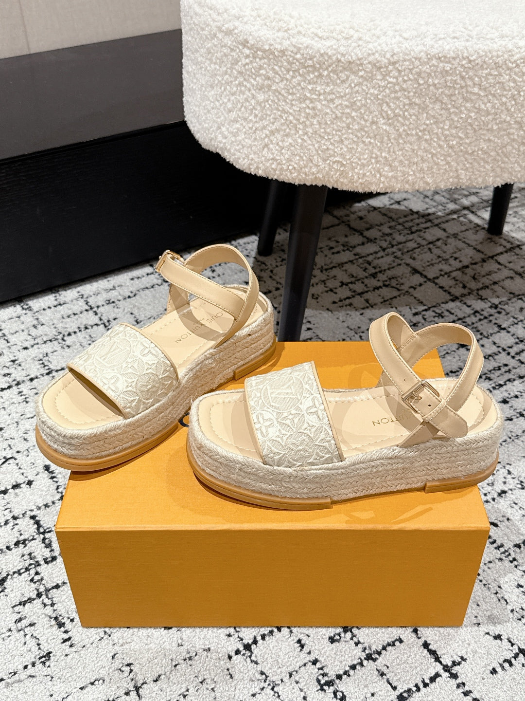 LV PLATFORM ESPADRILLE SANDALS 25S IN BEIGE FABRIC - 35