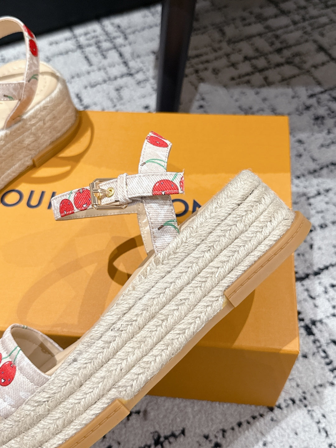 LV PLATFORM ESPADRILLE SANDALS 25S IN NUDE DENIM - 35