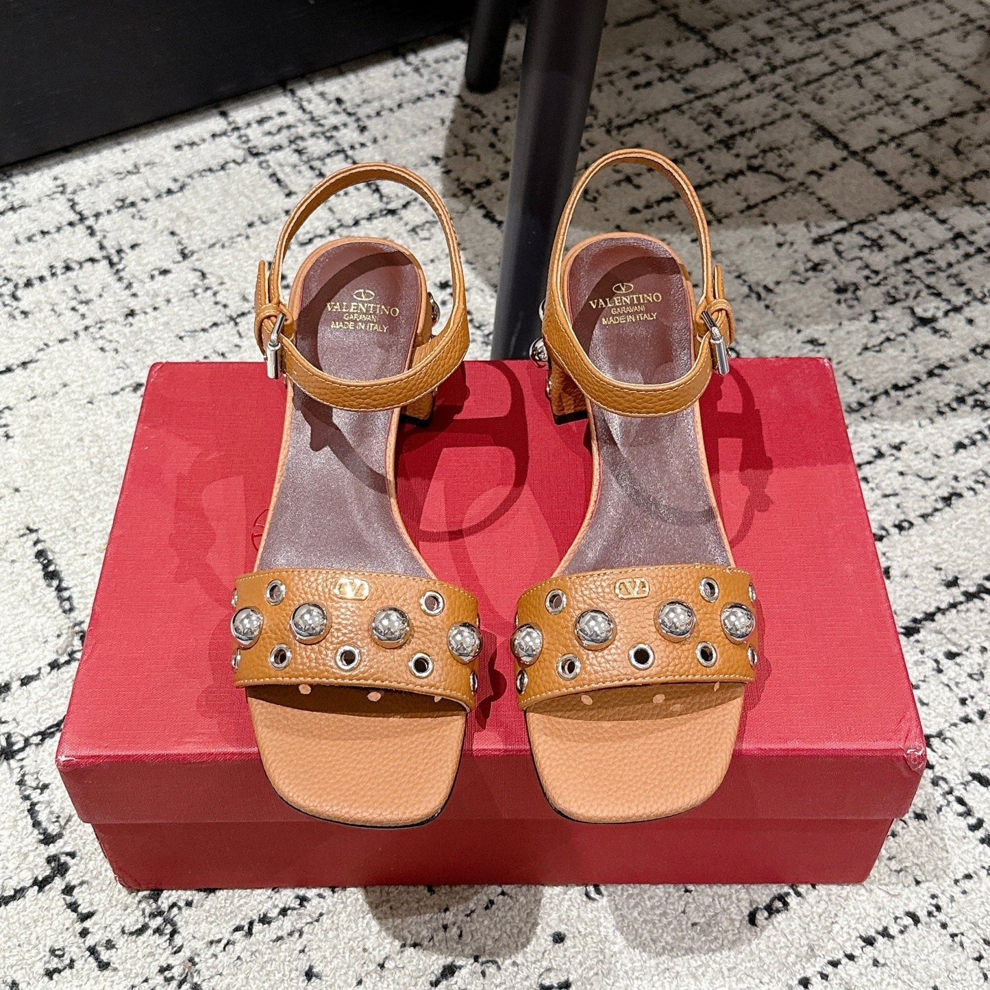VLTN STUDDED BLOCK HEEL SANDALS 25S 60 MM IN BROWN LAMBSKIN - 35