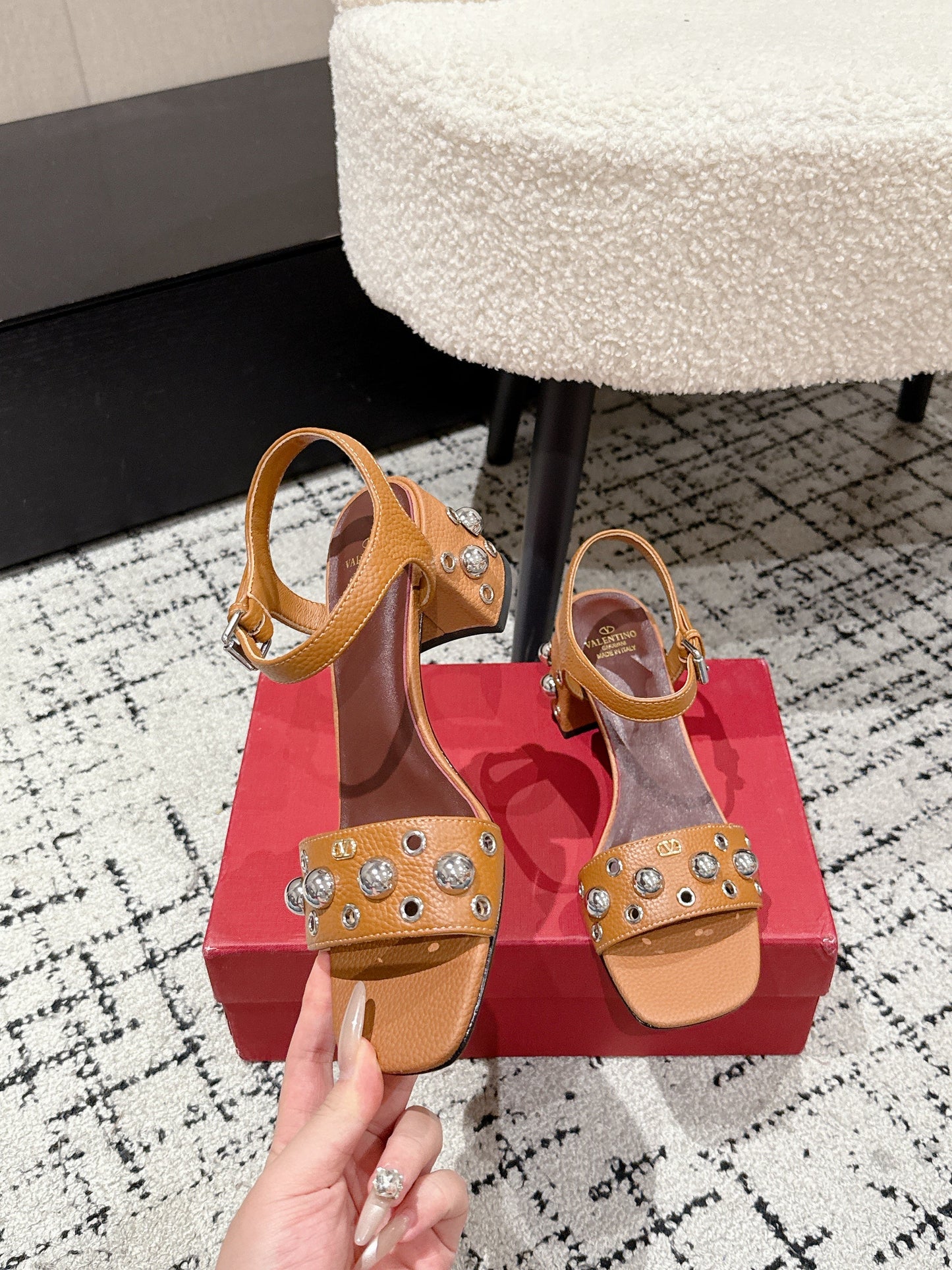 VLTN STUDDED BLOCK HEEL SANDALS 25S 60 MM IN BROWN LAMBSKIN - 35