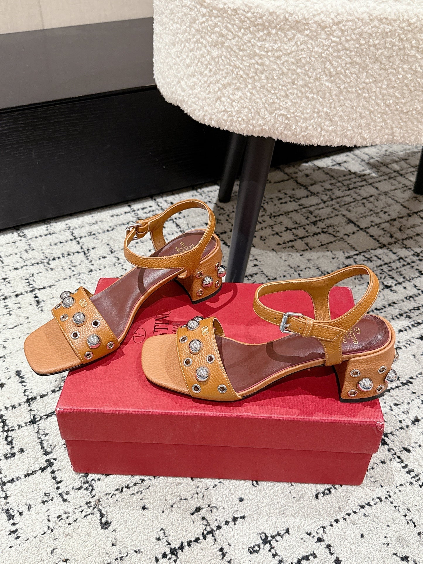 VLTN STUDDED BLOCK HEEL SANDALS 25S 60 MM IN BROWN LAMBSKIN - 35