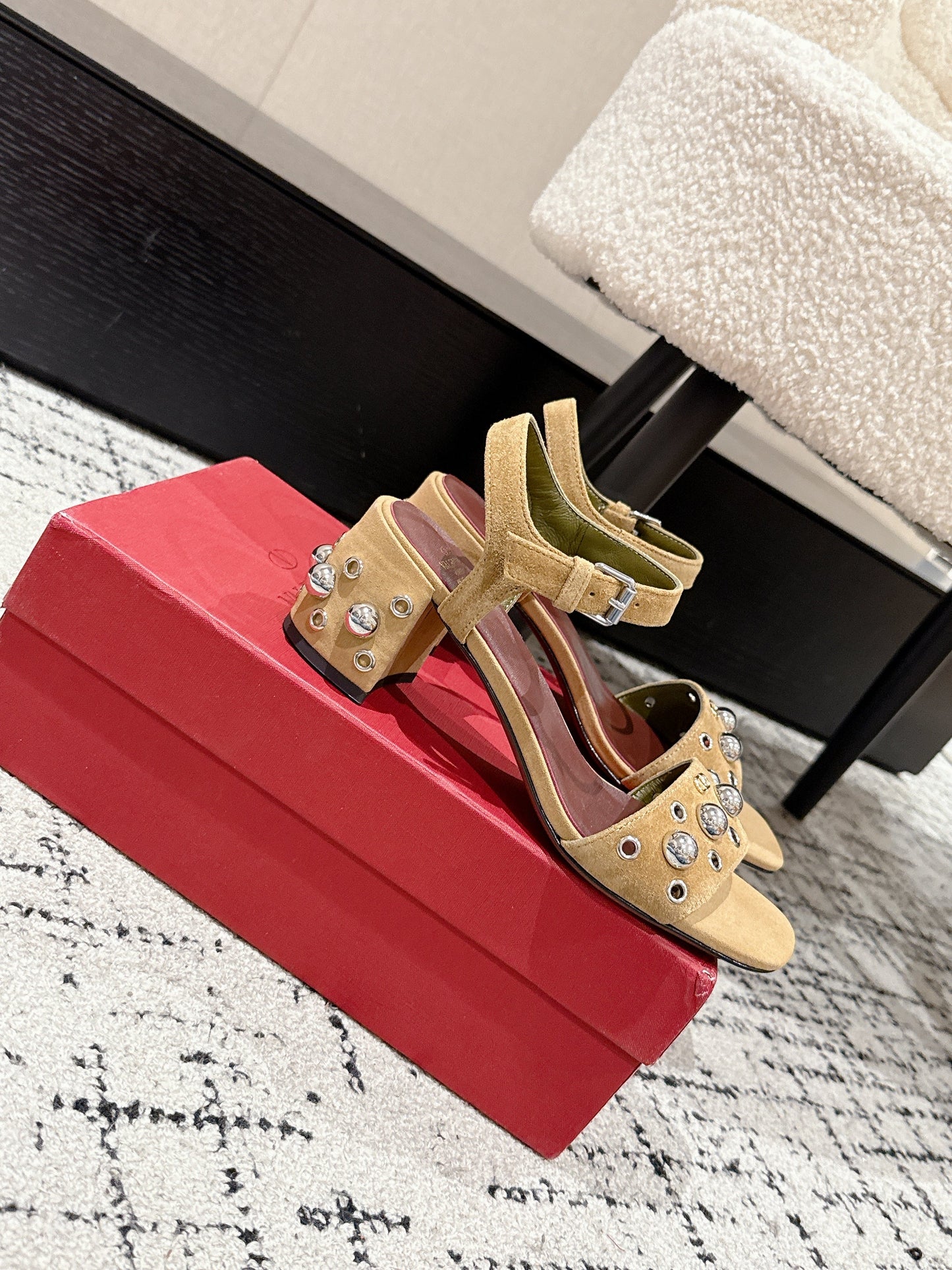 VLTN STUDDED BLOCK HEEL SANDALS 25S 60 MM IN LIGHT BROWN SUEDE - 35