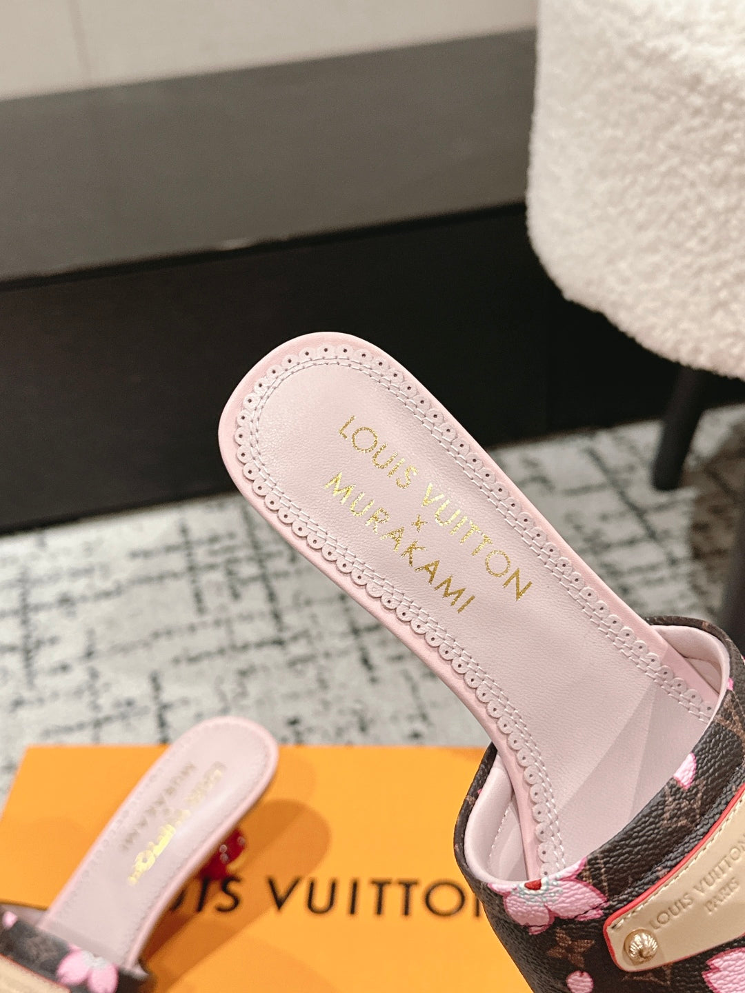 LV CHERRY HIGH HEELS 25S 55 MM IN DARK BROWN AND LIGHT PINK CALFSKIN STYLE 2 - 35