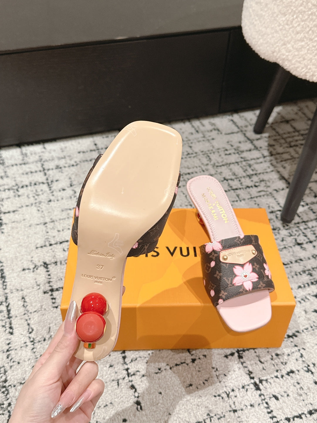 LV CHERRY HIGH HEELS 25S 55 MM IN DARK BROWN AND LIGHT PINK CALFSKIN STYLE 2 - 35