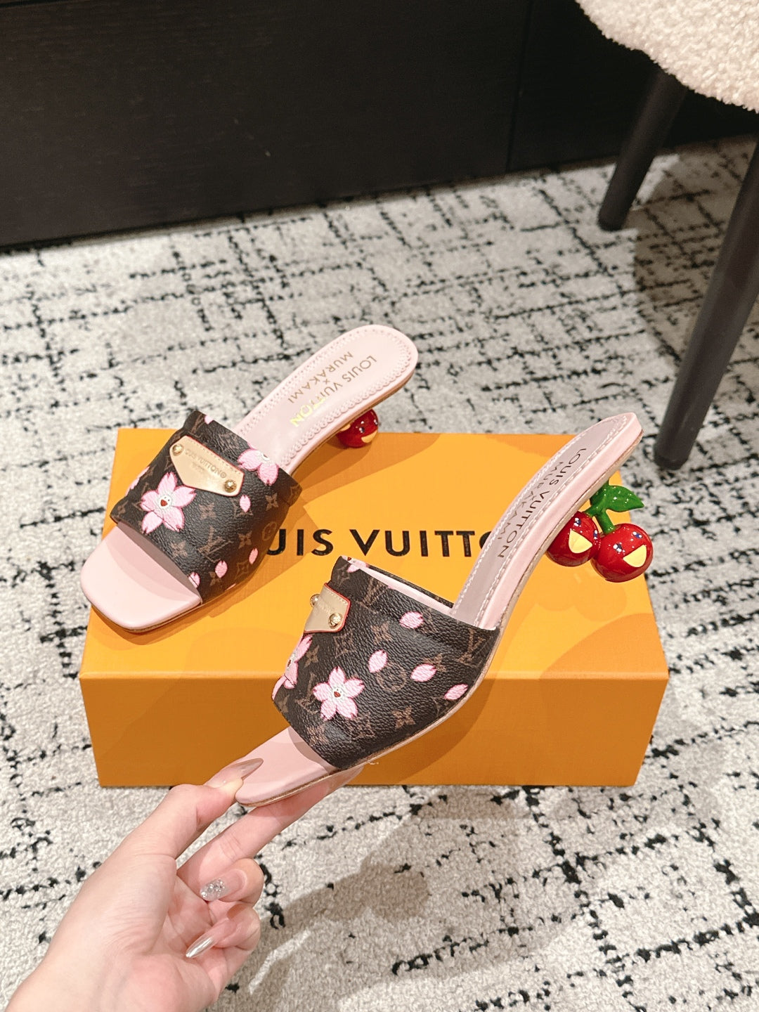LV CHERRY HIGH HEELS 25S 55 MM IN DARK BROWN AND LIGHT PINK CALFSKIN STYLE 2 - 35