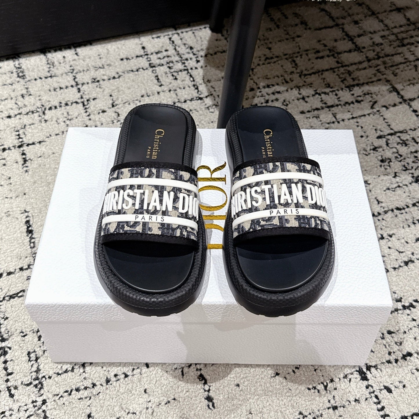 DIOR SLIDES 25S IN BLACK LAMBSKIN AND FABIRC WITH BRAND LOGO STYLE 3 - 35