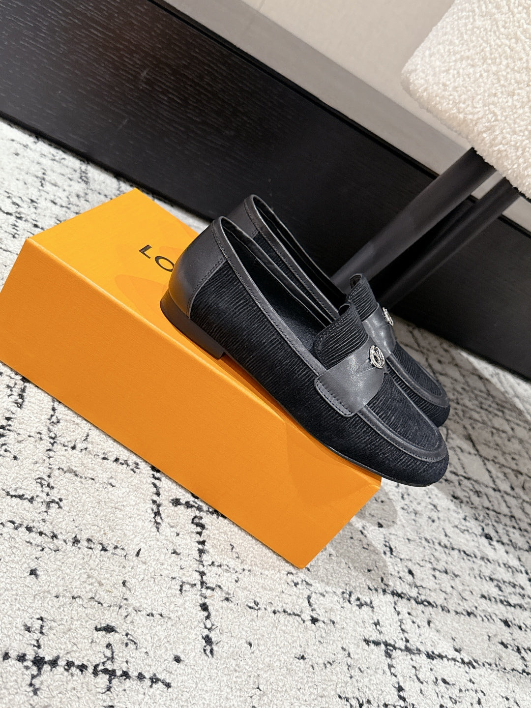 LV LOAFER 25S IN BLACK SUEDE AND CALFSKIN - 35