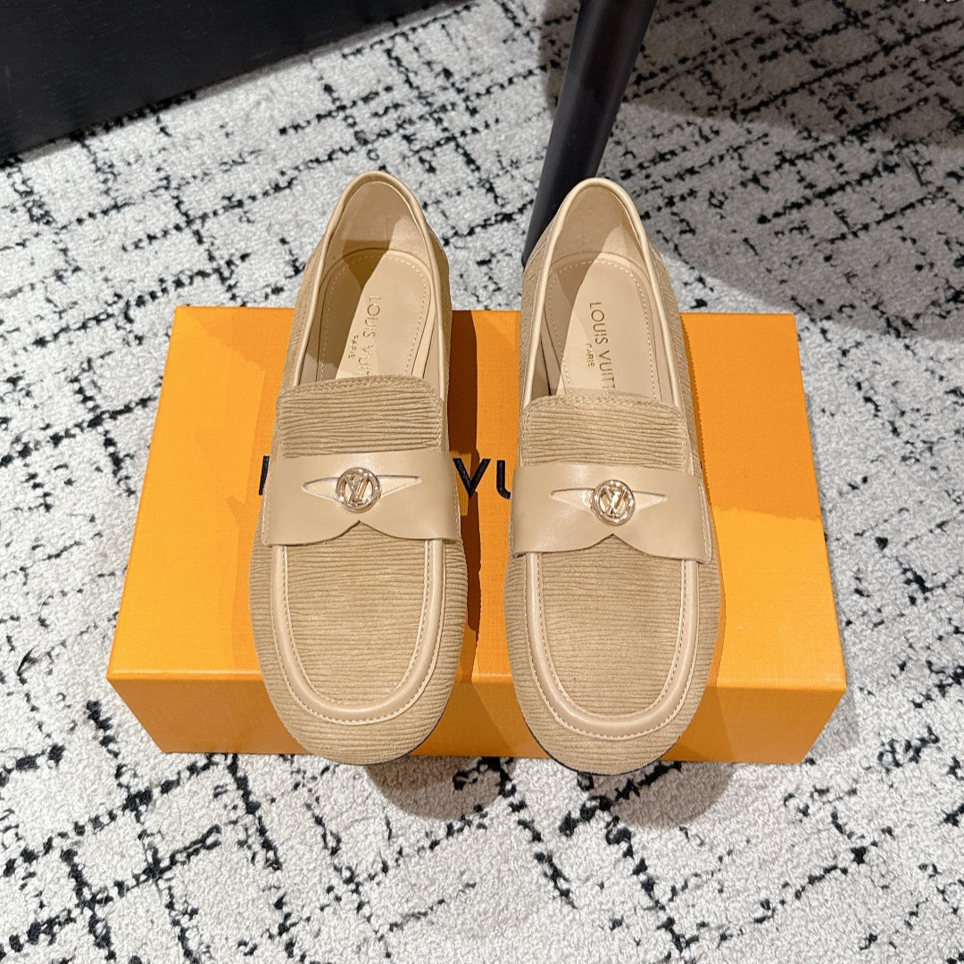 LV LOAFER 25S IN BEIGE SUEDE AND CALFSKIN - 35