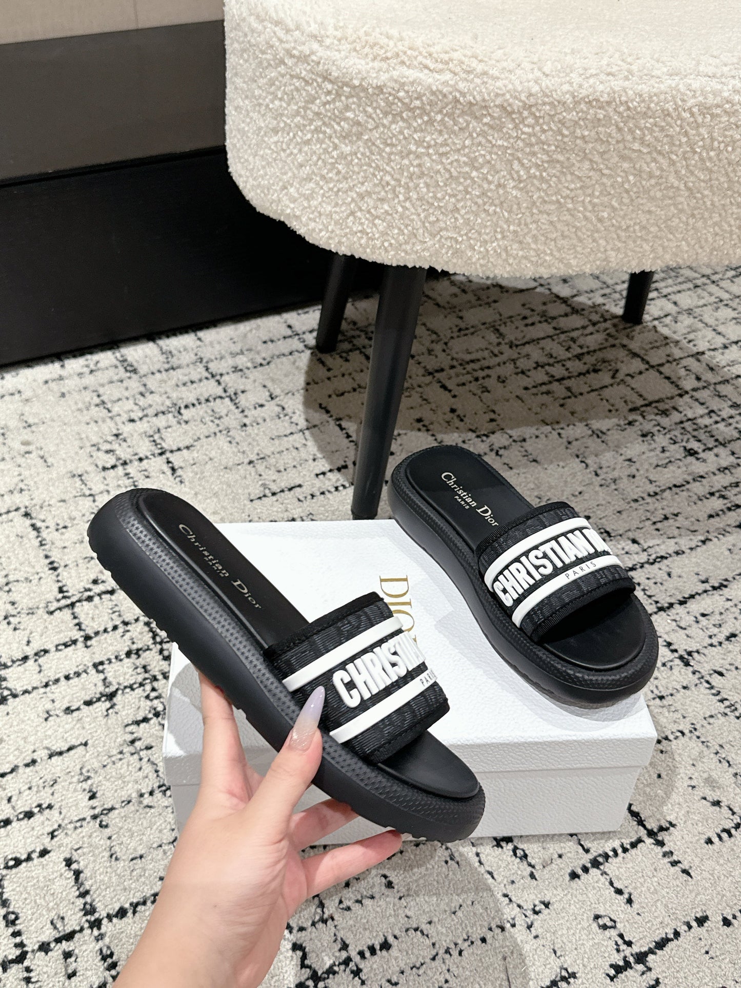 DIOR SLIDES 25S IN BLACK LAMBSKIN AND FABIRC WITH BRAND LOGO STYLE 1 - 35