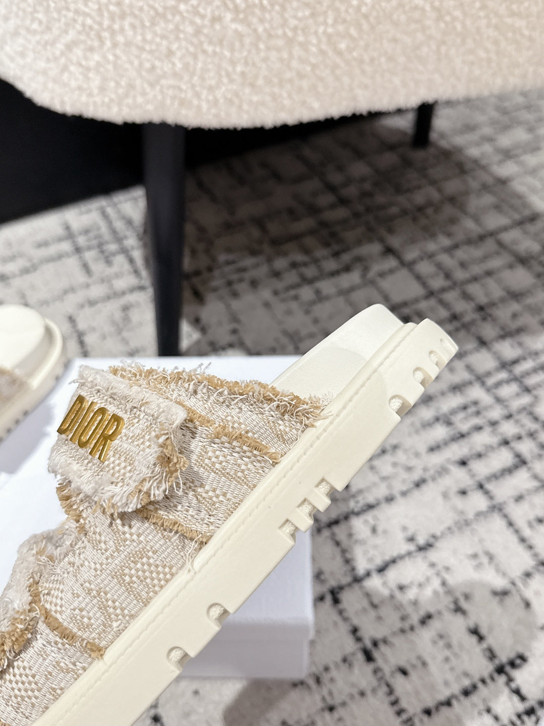 DIOR SANDALS 25S IN CREAM WHITE TWEED AND CALFSKIN WITH GOLD HARDWARE - 35