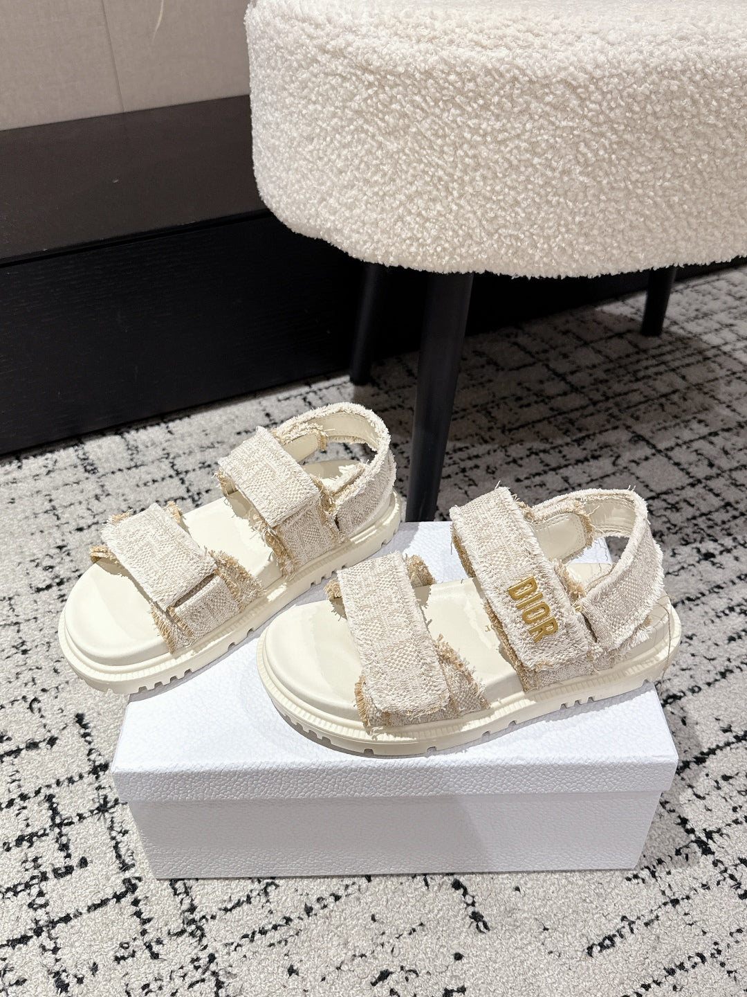 DIOR BACK-STRAP SANDALS 25S IN CREAM WHITE TWEED AND CALFSKIN WITH GOLD HARDWARE - 35