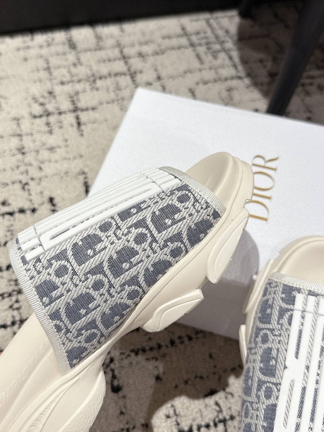 DIOR ADJUSTABLE STRAP SANDALS 25S 50 MM IN CREAM GREY FABRIC MIX WHITE CALFSKIN STYLE 3 - 35