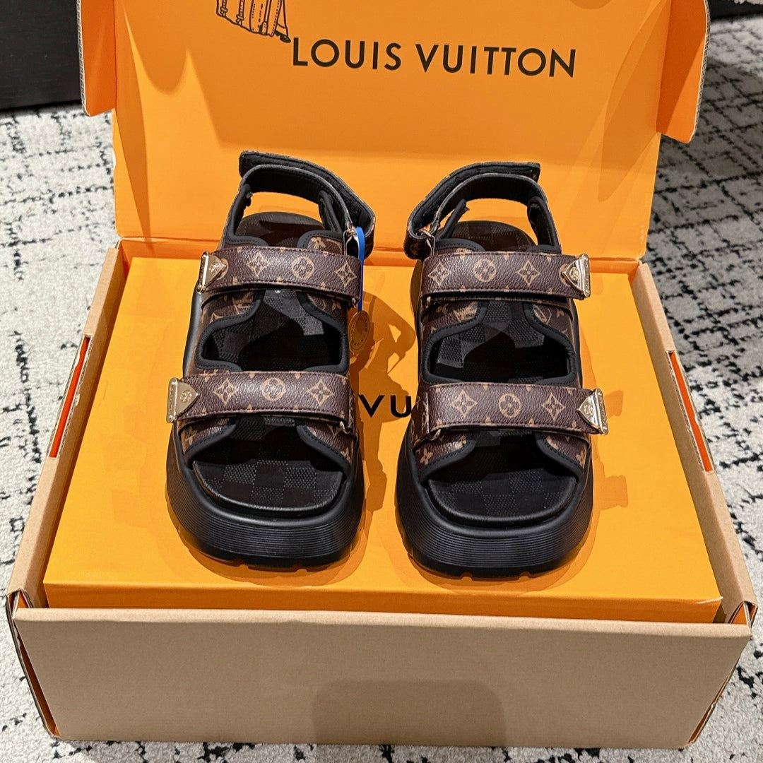 LV WEDGE SANDALS 25S 55 MM IN BROWN AND BLACK CALFSKIN WITH LOGO PATTERN - 35