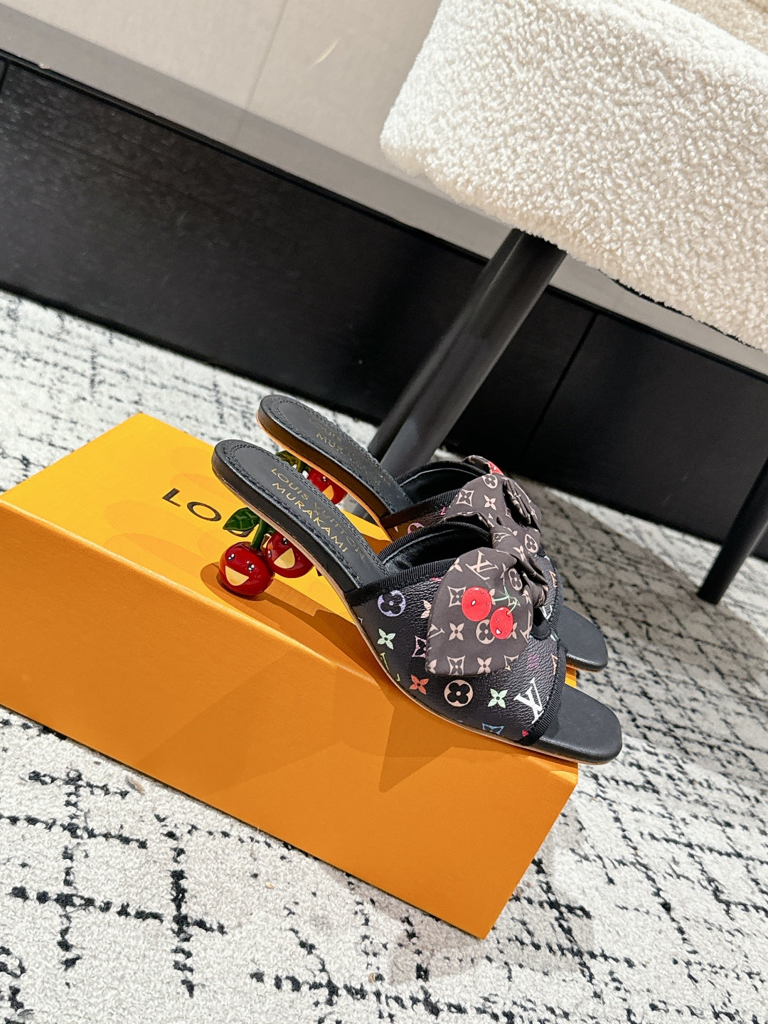 LV CHERRY HIGH HEELS 25S IN BLACK CALFSKIN WITH BOW STYLE 12 - 35