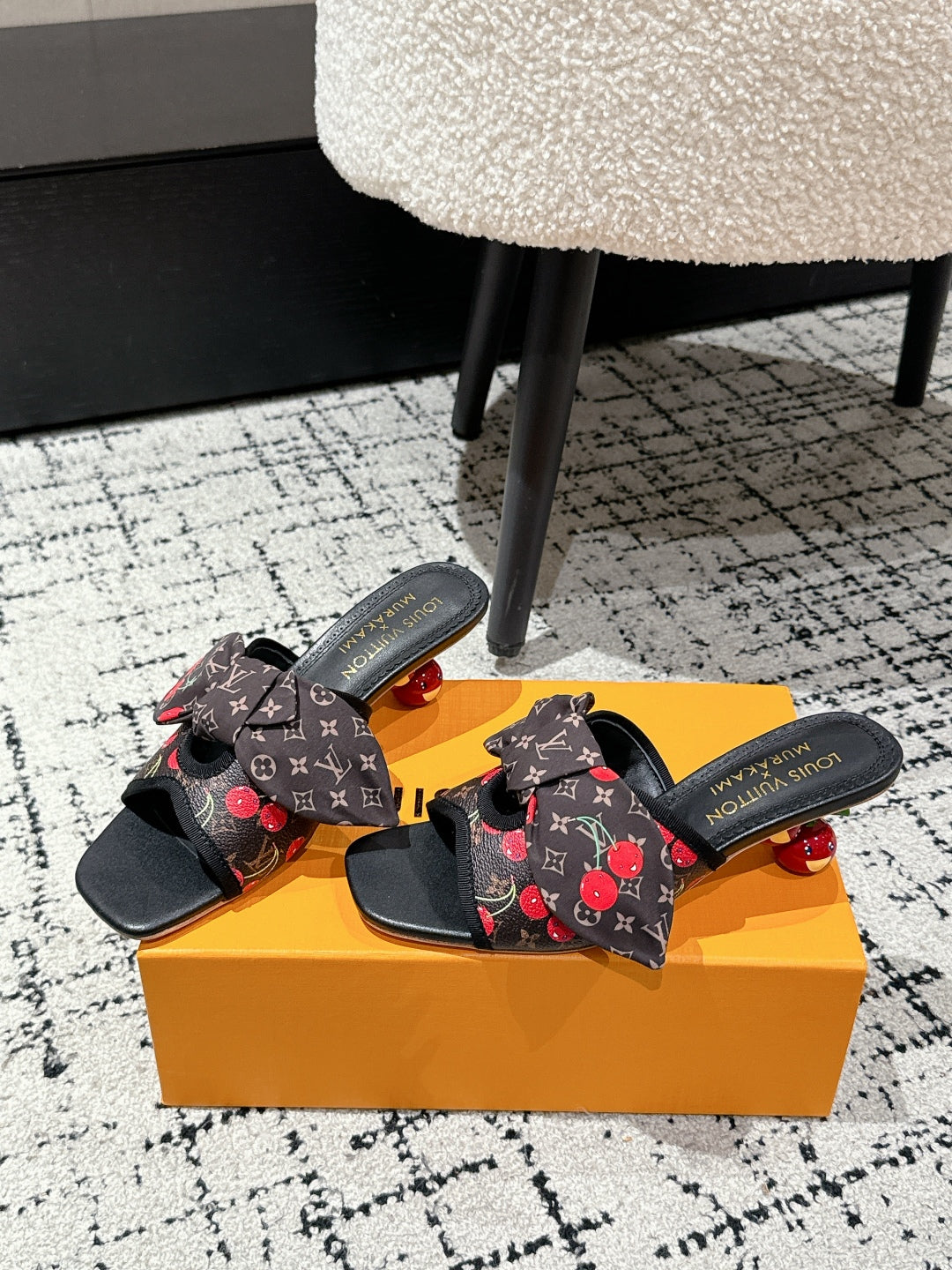 LV CHERRY HIGH HEELS 25S IN DARK BROWN AND BLACK CALFSKIN WITH BOW STYLE 10 - 35