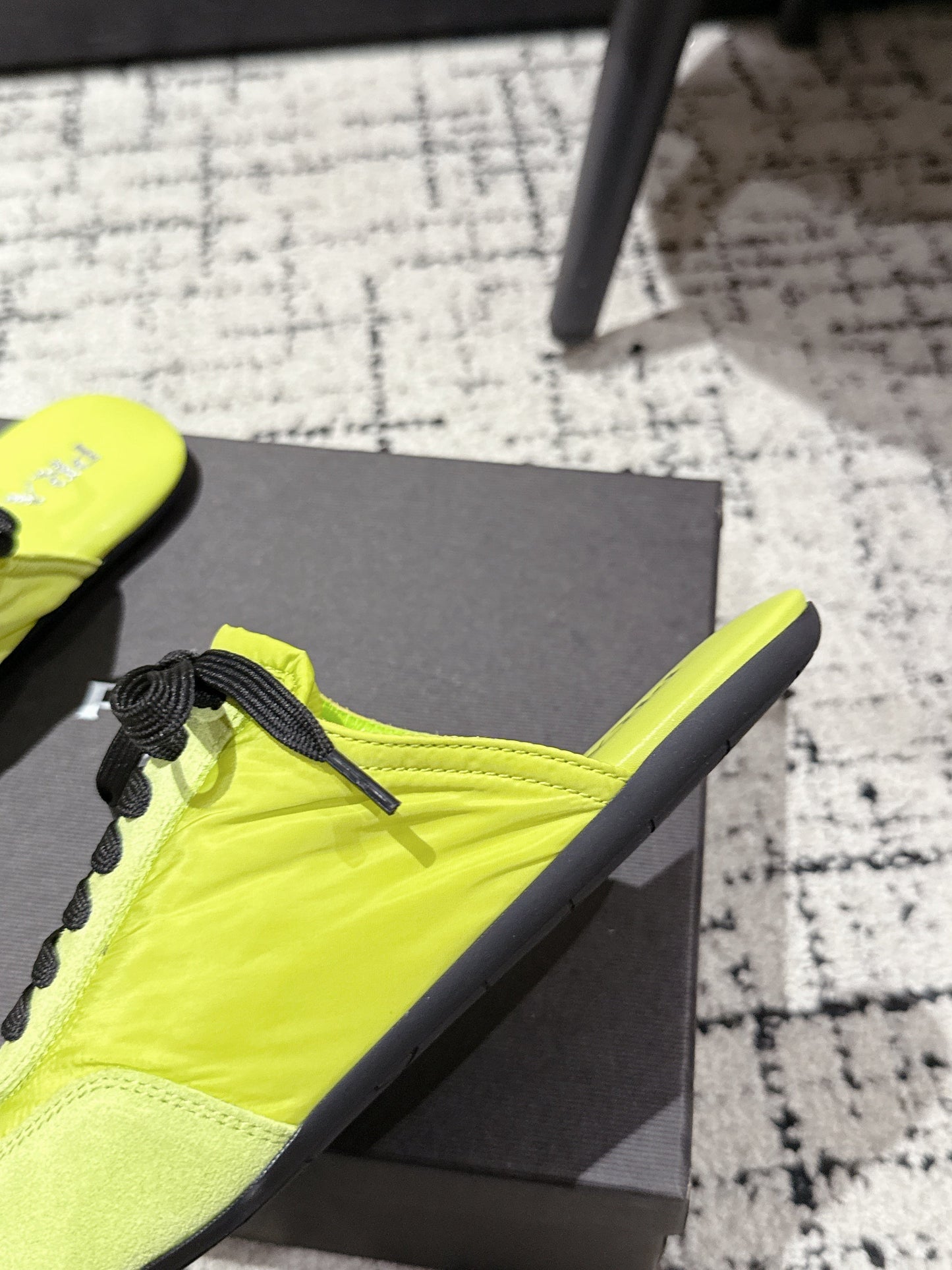 PRADA 25S DEXUN MULE IN LIME GREEN SUEDE LEATHER - 35
