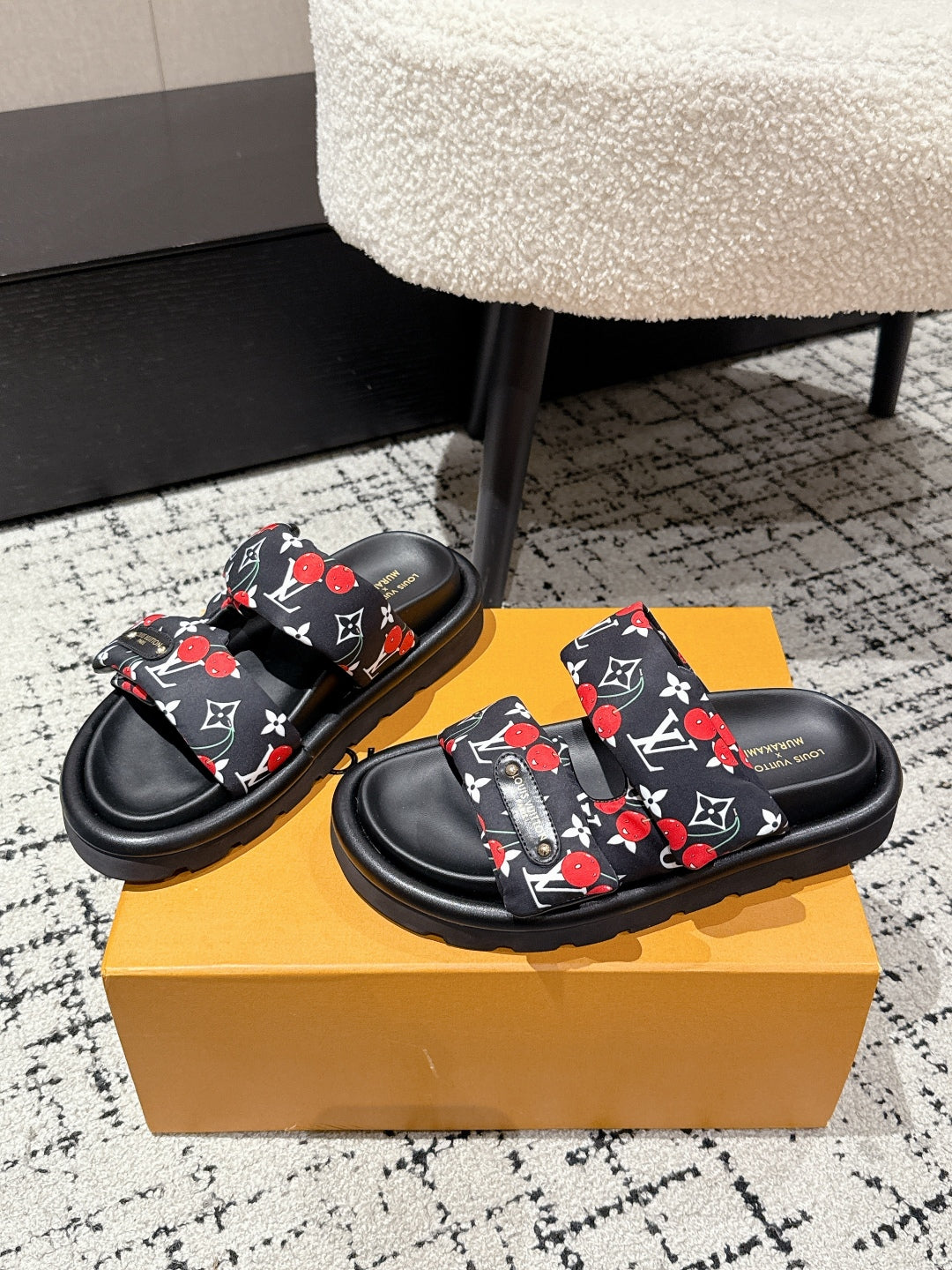 LV TWO-STRAP SLIDES 25S IN BLACK FABRIC AND CALFSKIN - 35