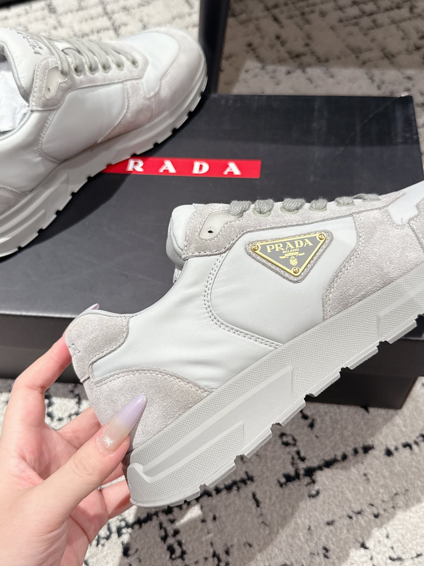 PRADA 25S MEN SNEAKERS LOGO IN WHITE AND LIGHT GRAY NUBUCK AND CANVAS - 38
