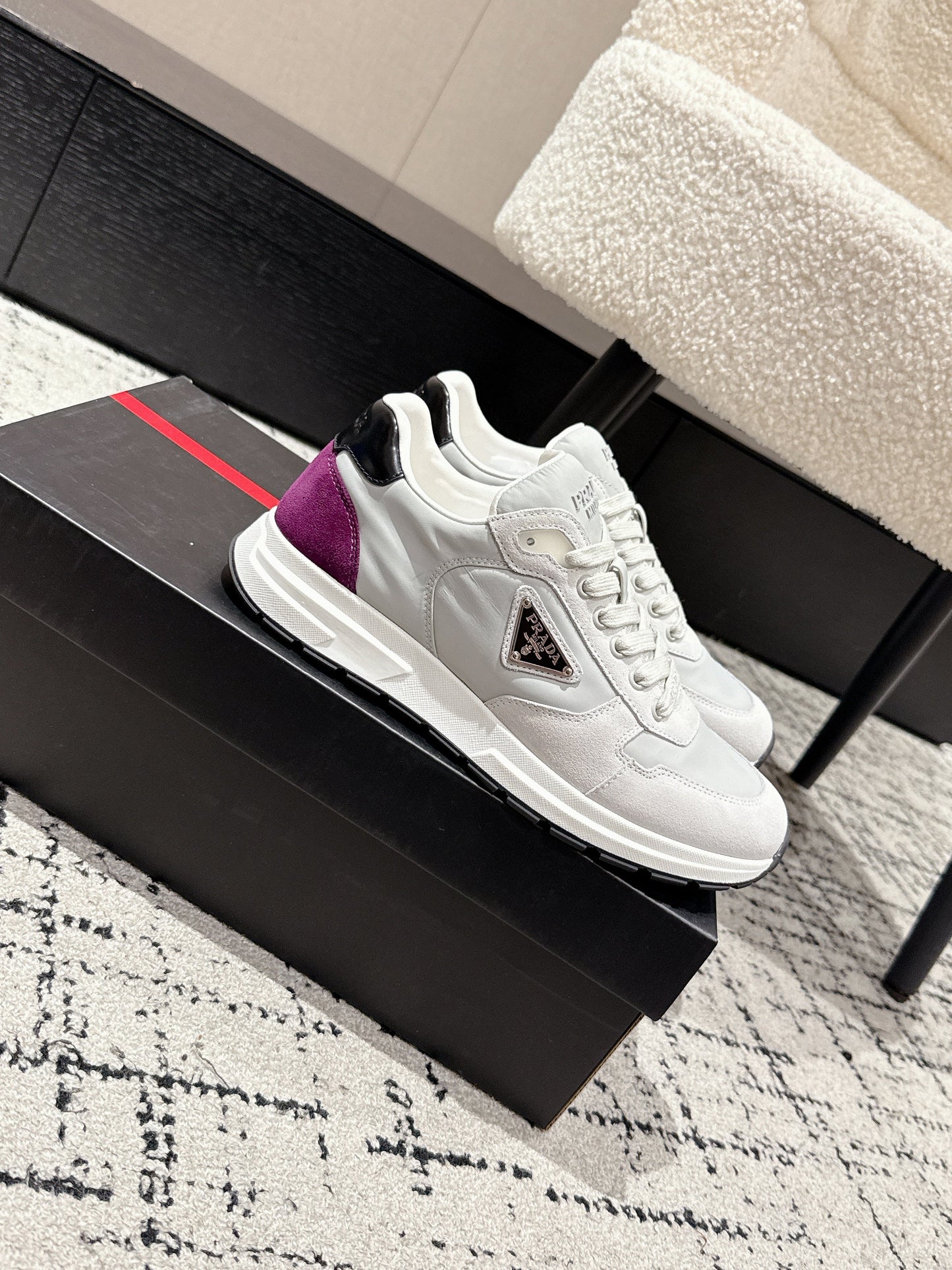 PRADA 25S MEN SNEAKERS LOGO IN WHITE AND MULBERRY NUBUCK AND CANVAS - 38