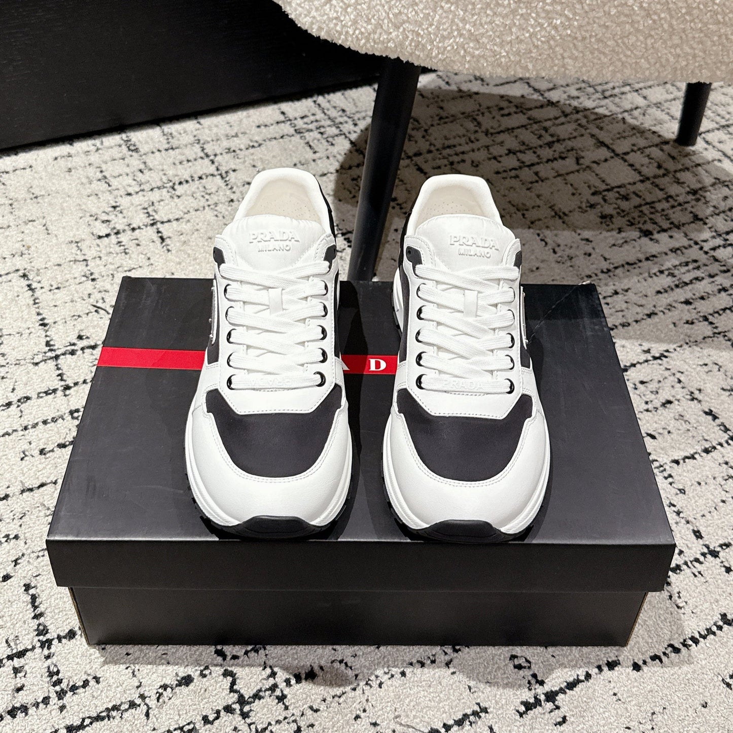 PRADA 25S MEN SNEAKERS LOGO IN WHITE AND BLACK NUBUCK AND CANVAS - 38