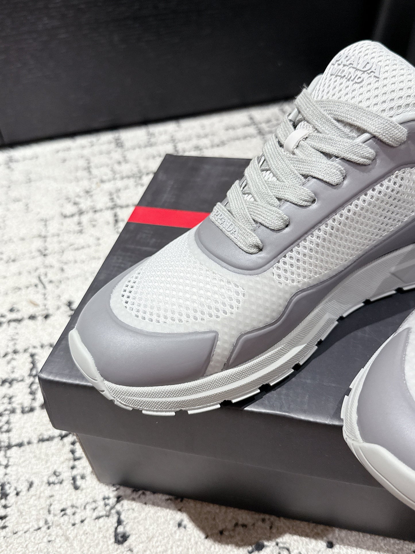PRADA 25S MEN SNEAKERS IN GRAY AND WHITE CANVAS - 38