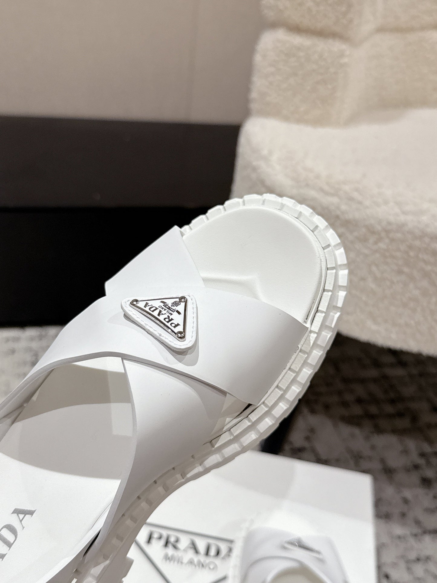 PRADA 25S CRISSCROSS SANDALS IN WHITE CALFSKIN LOGO - 35