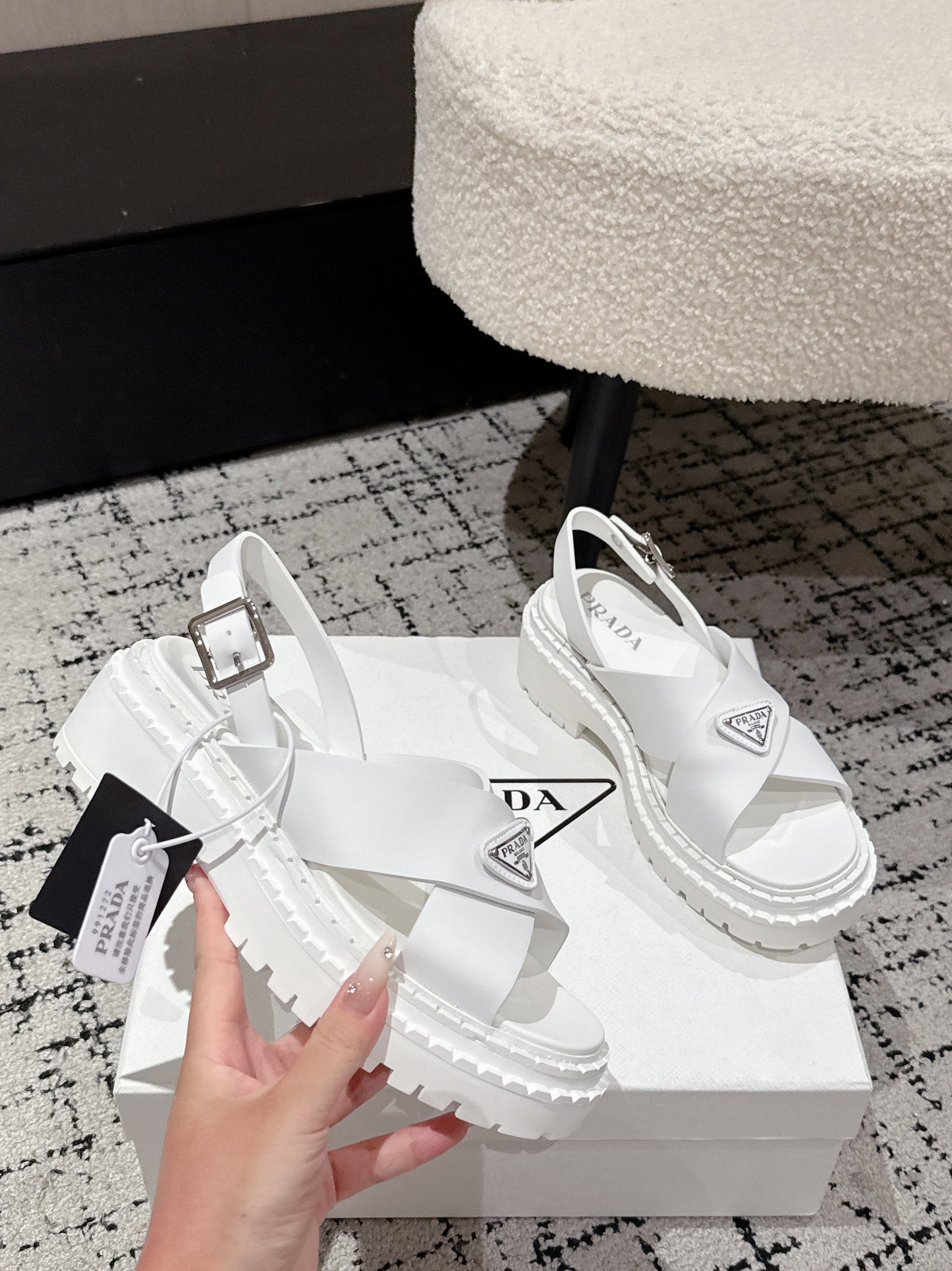 PRADA 25S CRISSCROSS SANDALS IN WHITE CALFSKIN LOGO - 35