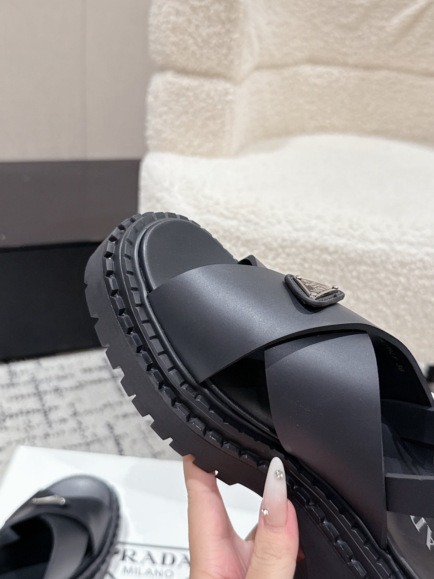 PRADA 25S CRISSCROSS SANDALS IN BLACK CALFSKIN LOGO - 35