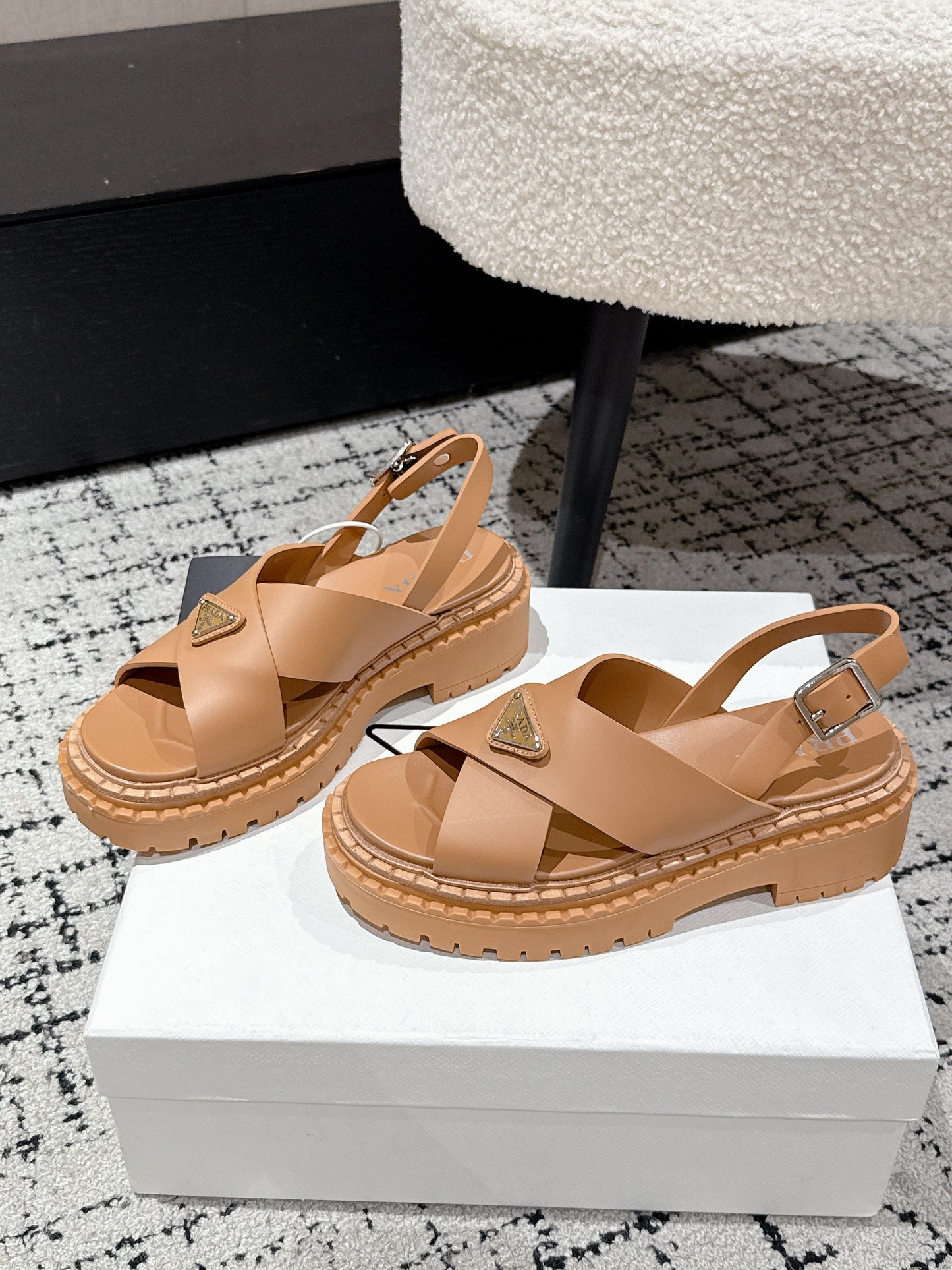 PRADA 25S CRISSCROSS SANDALS IN BURNT ORANGE CALFSKIN LOGO - 35