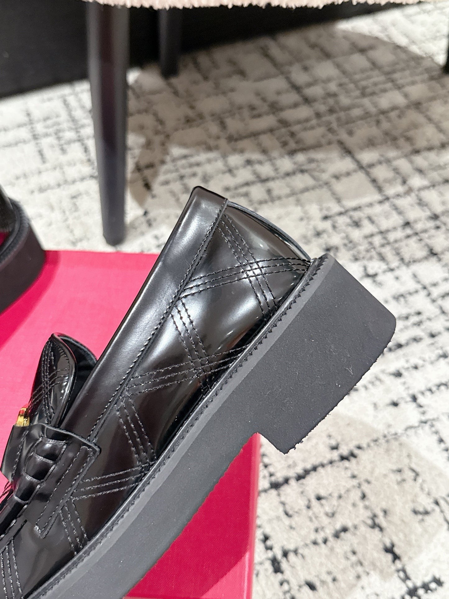 VLTN LOAFER 25S IN BLACK CALFSKIN WITH GOLD HARDWARE - 35