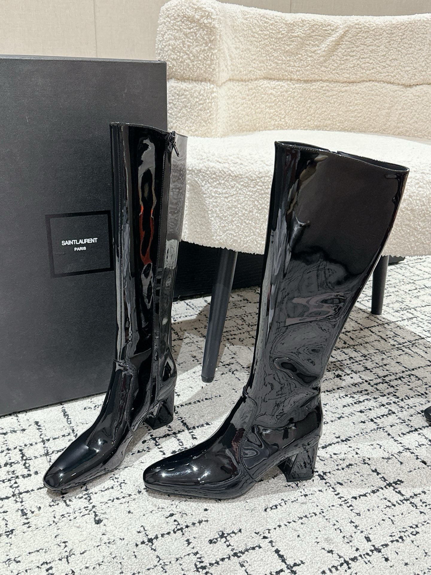 YSL 25S PLATFORM KNEE-HIGH BOOTS 70 MM IN BLACK GLOSSY LAMBSKIN - 35