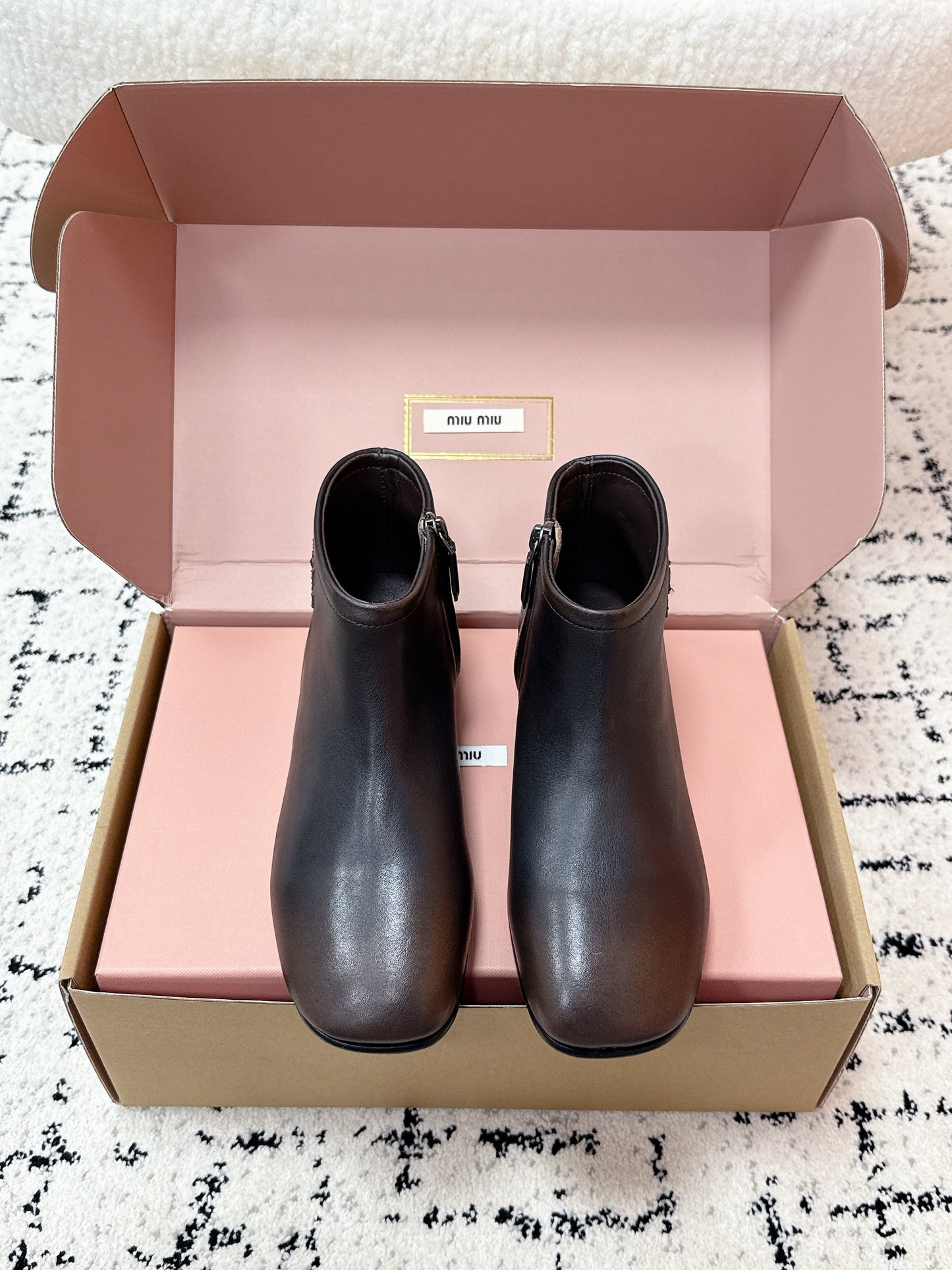 ЧЕРЕВИКИ MIUMIU 26S З ТЕМНО-КОРИЧНЕВОЇ ТЕЛЯЧОЇ ШКІРИ FUME
