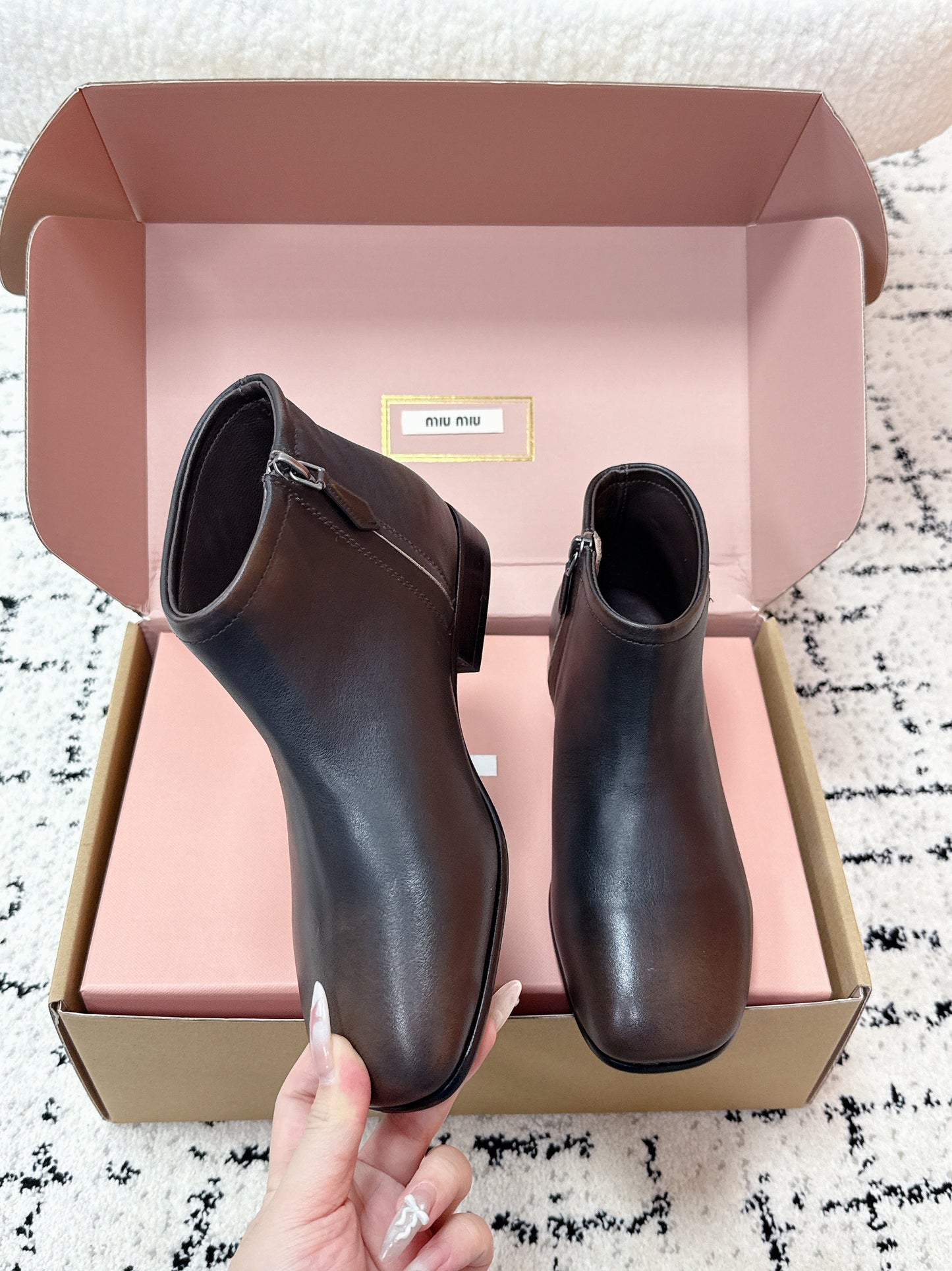 ЧЕРЕВИКИ MIUMIU 26S З ТЕМНО-КОРИЧНЕВОЇ ТЕЛЯЧОЇ ШКІРИ FUME